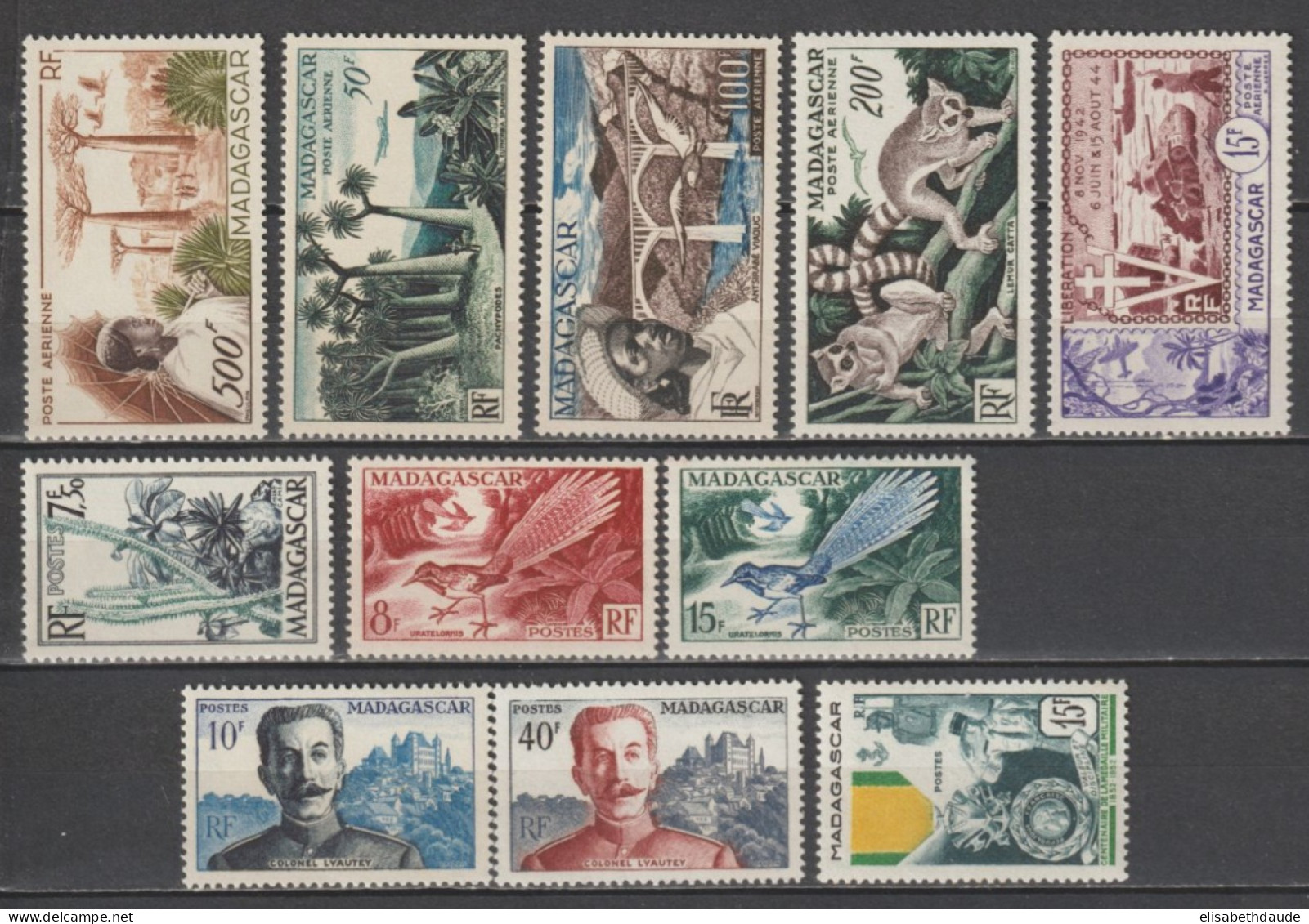 MADAGASCAR - 1952/54 - ANNEES COMPLETES AVEC POSTE AERIENNE * MLH - COTE Pour * =  112 EUR. - Unused Stamps