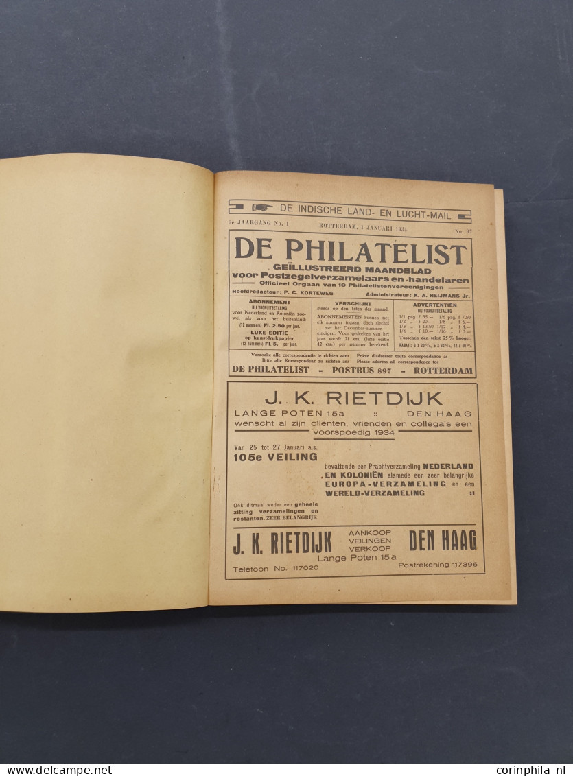 Nederlands Maandblad voor Philatelie vanaf 1921 niet-ingebonden en De Philatelist vanaf 1928 in delen ingebonden in verh