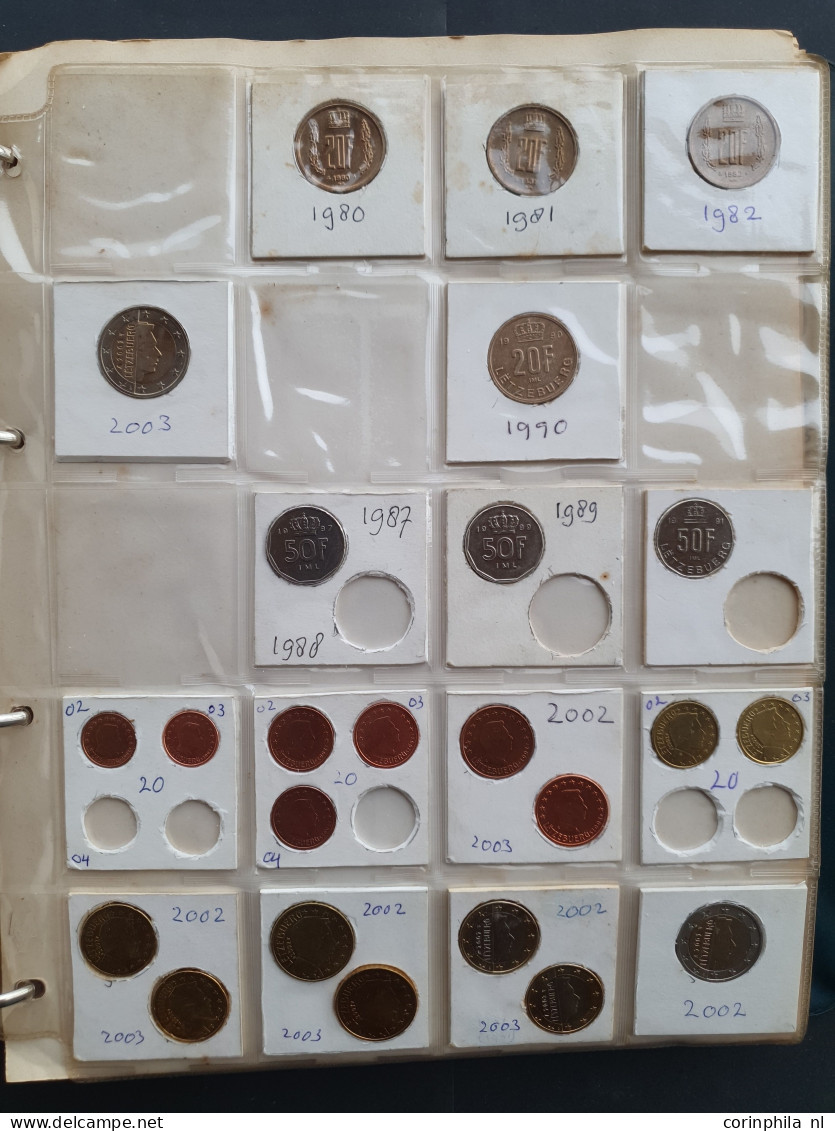 Collection Switzerland And Luxembourg 1800-2000 With Some Silver Among Which ½, 1 And 5 Francs In Album - Autres – Europe