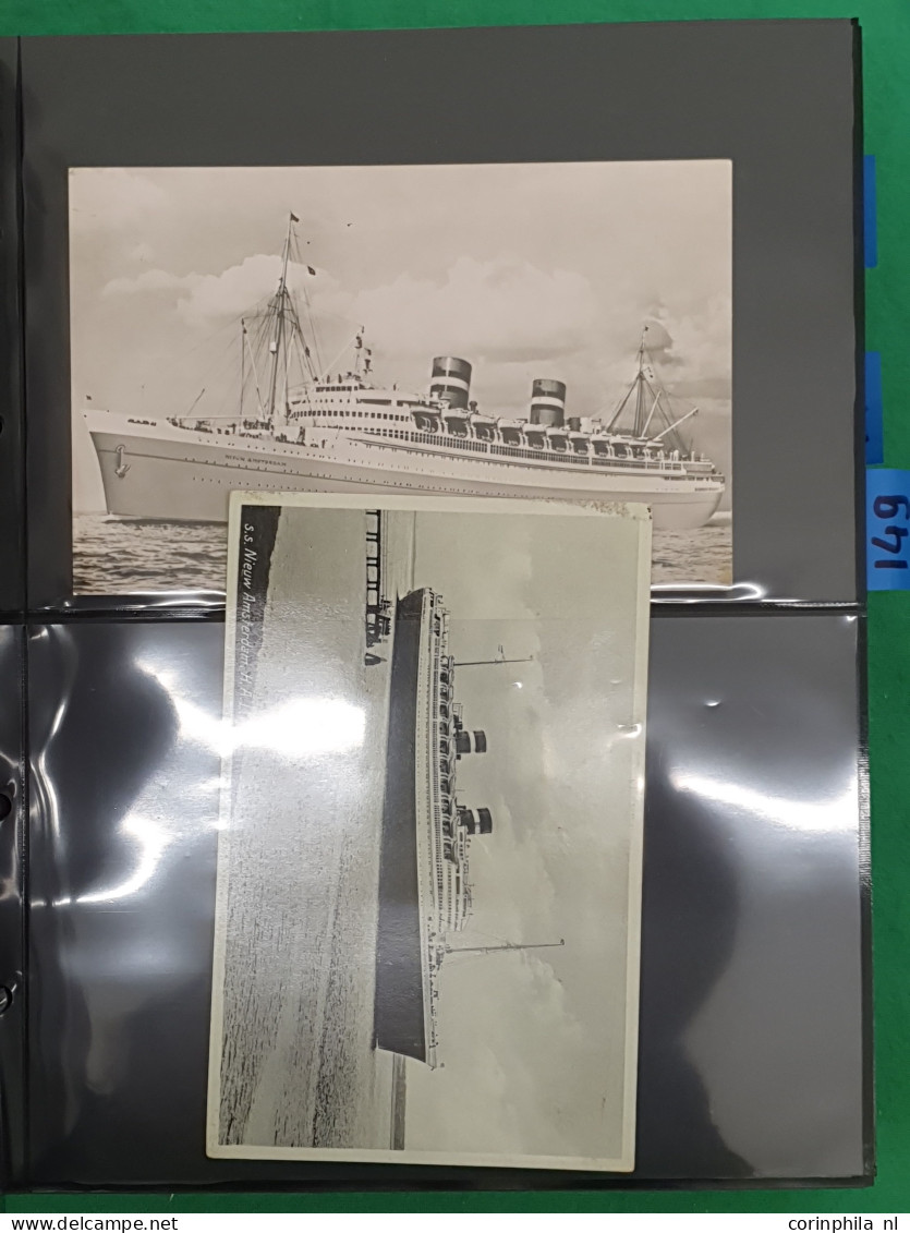 Cover ships, Holland America Line (approx. 400 postcards) including some older in 3 Safe albums