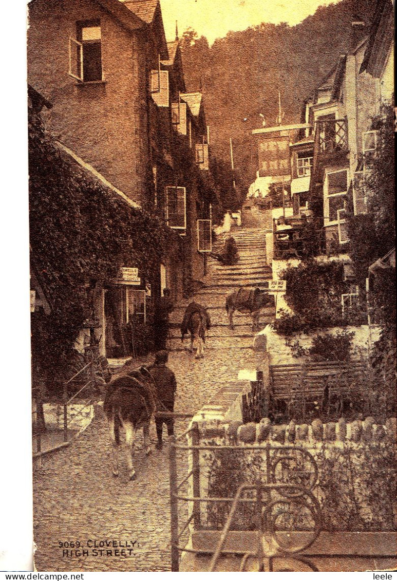 BX56. Vintage Postcard. Donkeys On Clovelly High Street. Cornwall. - Clovelly