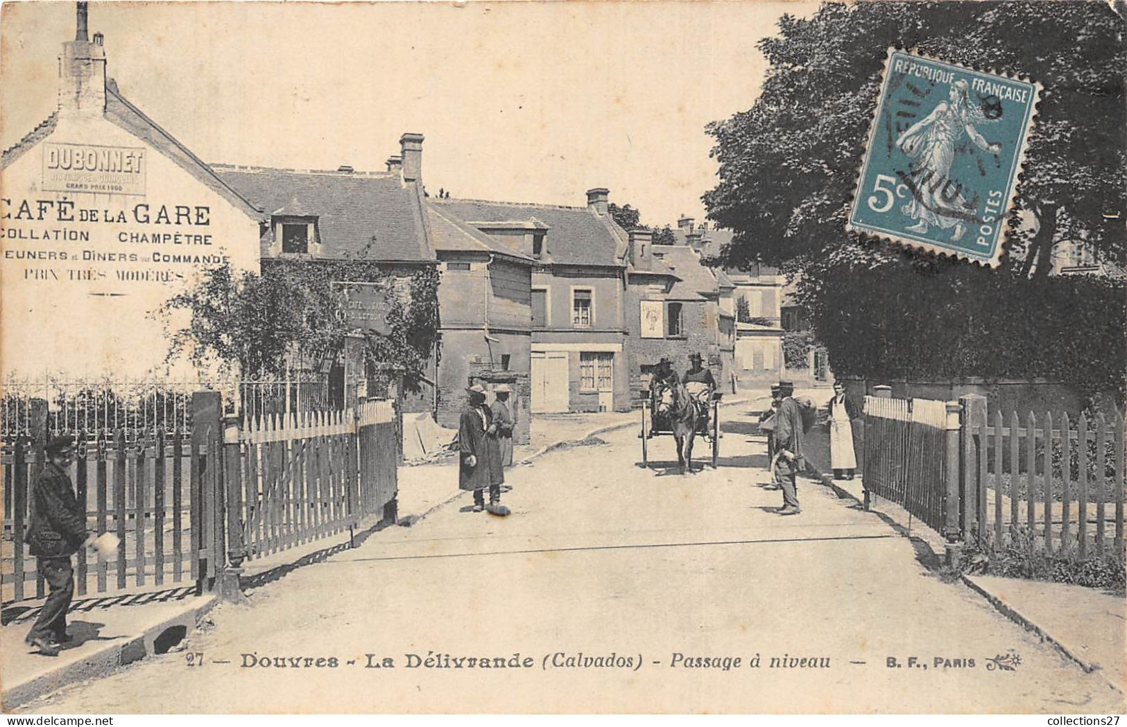 14-DOUVRES- LA DILIVRANDE- PASSAGE A NIVEAU - La Delivrande