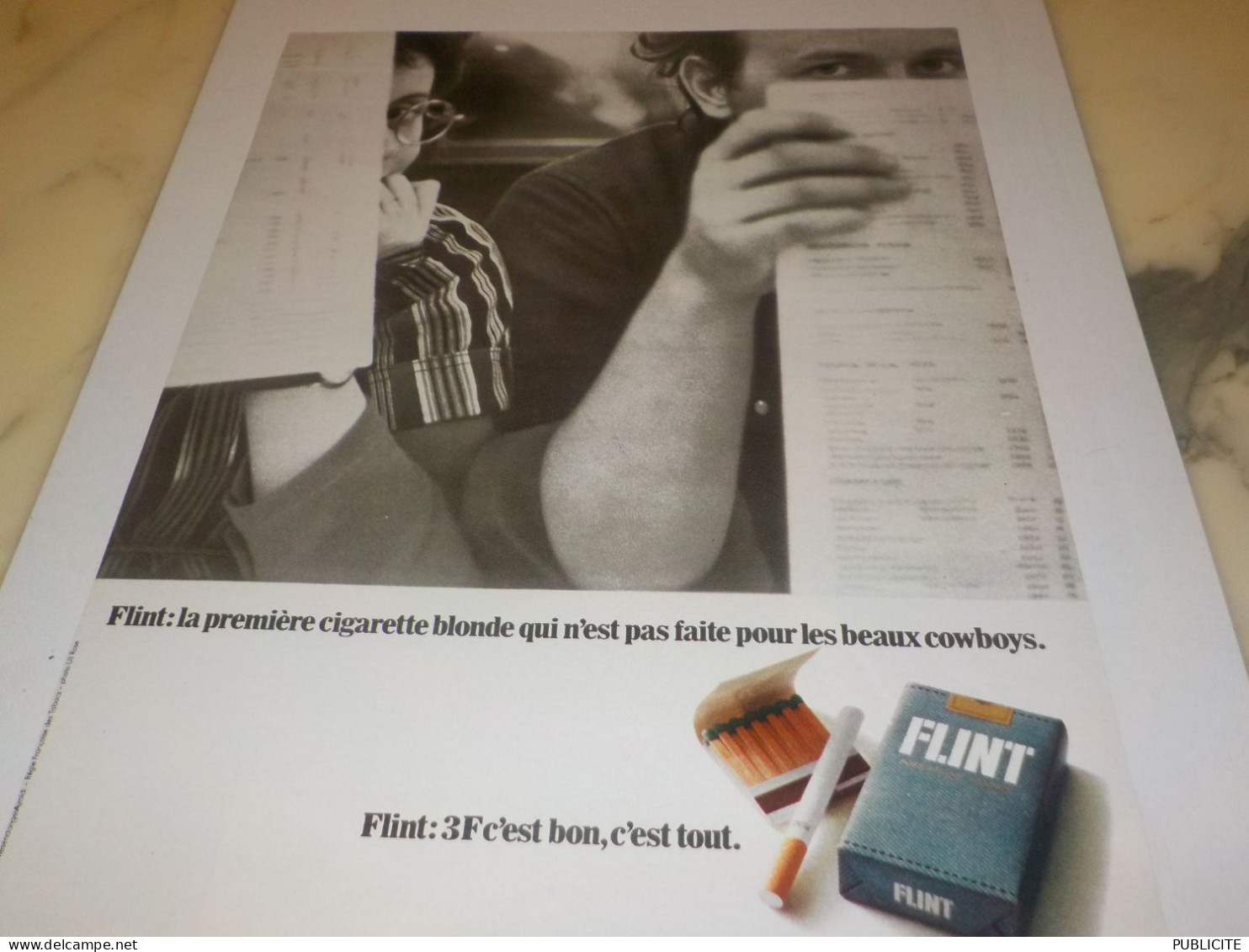 ANCIENNE  PUBLICITE  PAS FAITES POUR LES BEAUX COWBOYS CIGARETTE FLINT  1972 - Autres & Non Classés