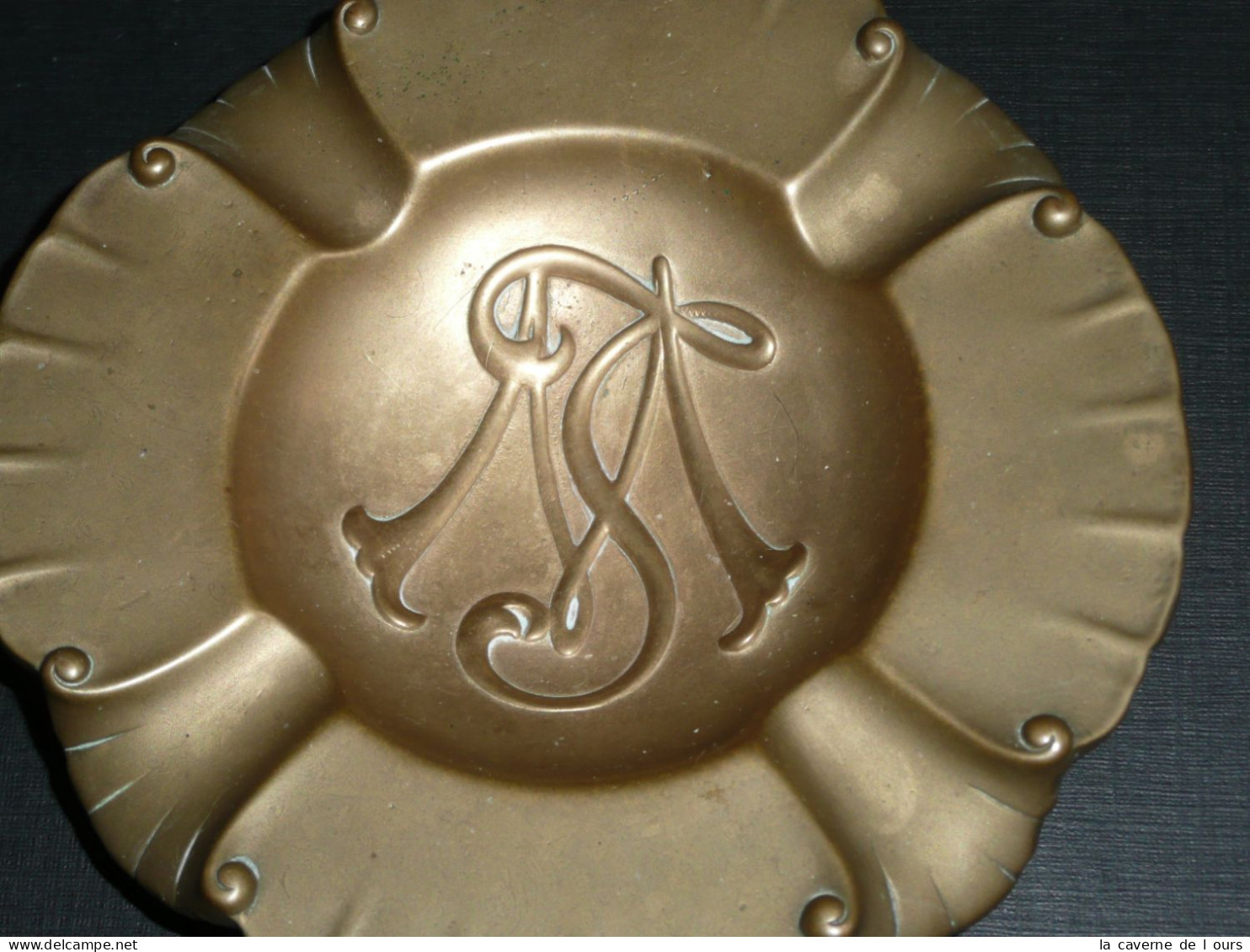 Rare Ancien Cendrier Vide-poche En Bronze Art Nouveau Monogramme Lettres LW ? IM - Bronzi