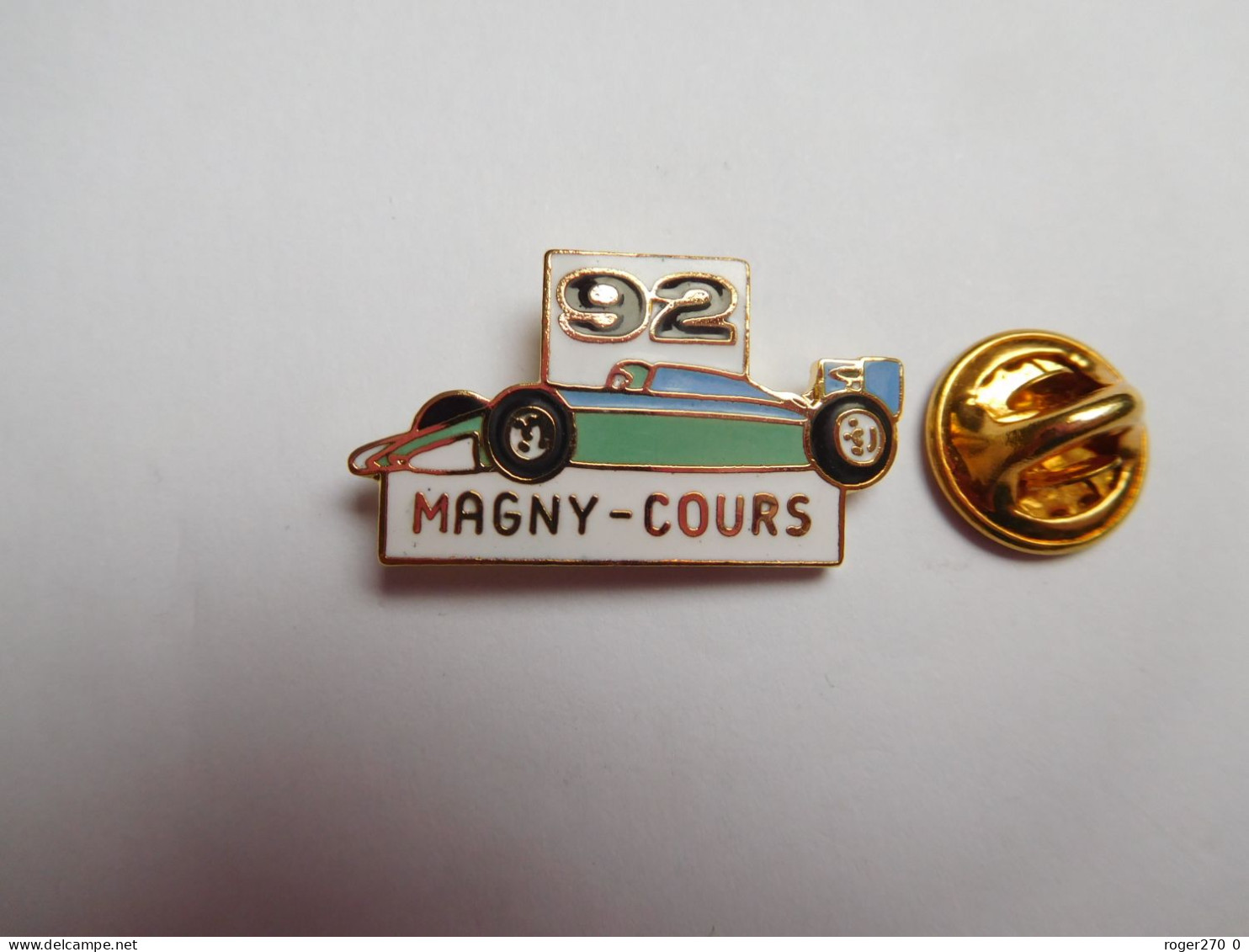 Beau Pin's En EGF , Auto F1 , Formule 3 , Nevers Magny Cours , Signé Logo Motiv - F1