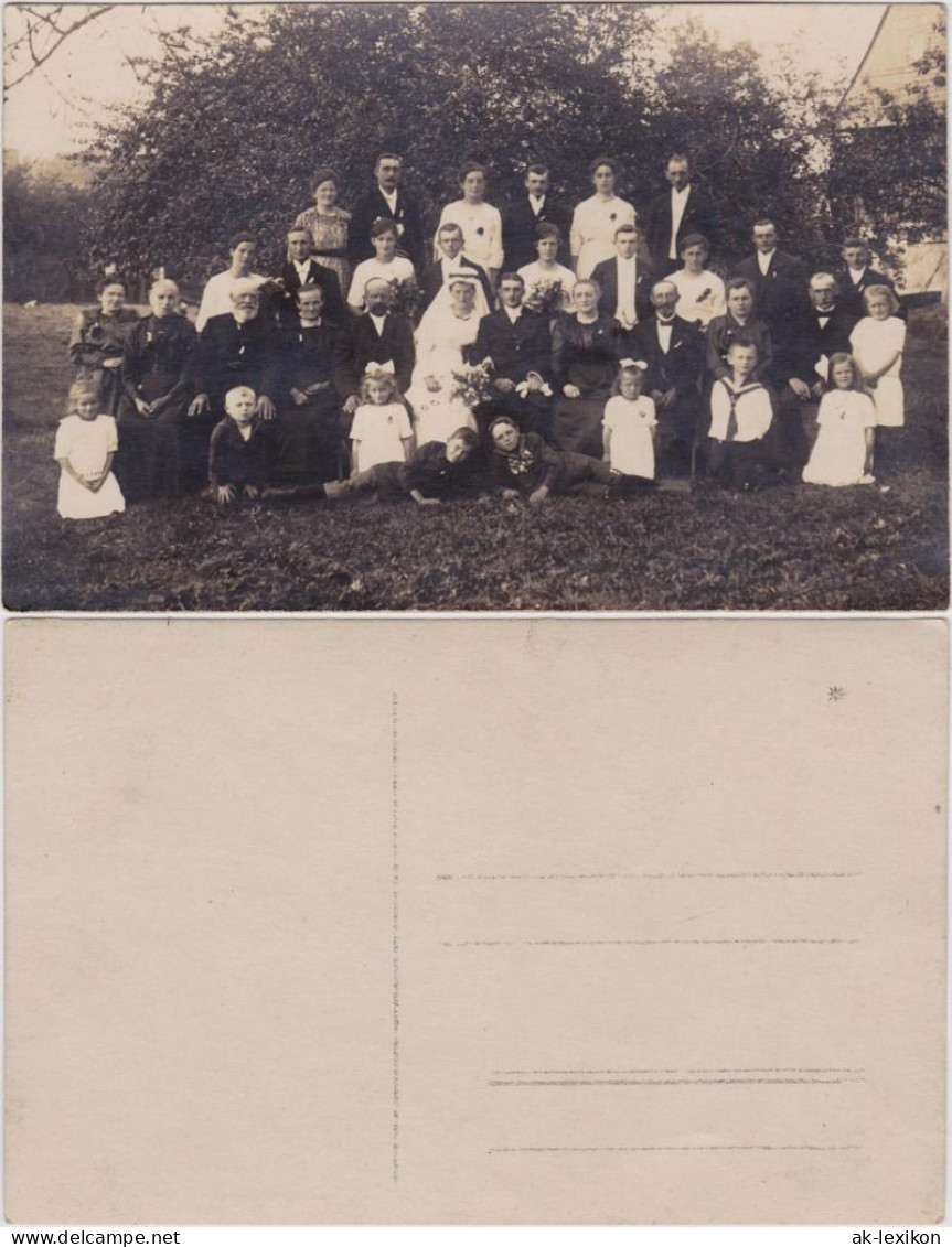 Ansichtskarte  Foto Hochzeitsgesellschaft Privataufnahme 1914 Privatfoto  - Hochzeiten