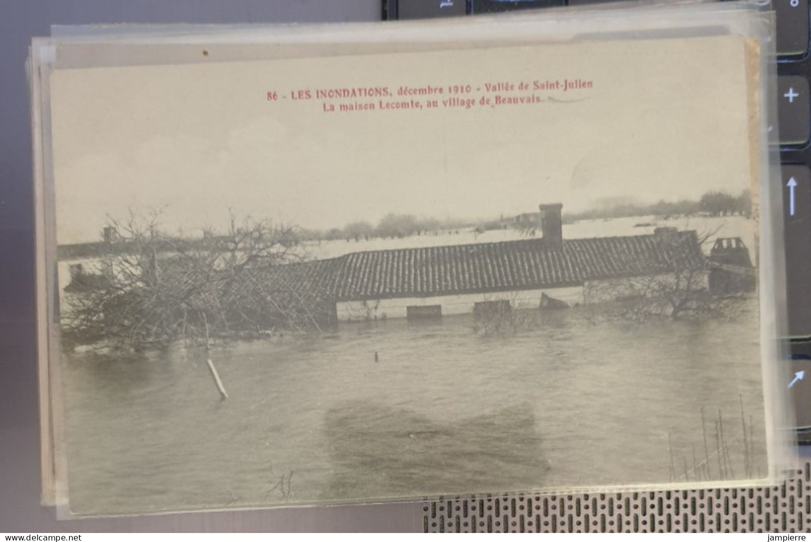 86 - Les Inondations, Décembre 1910 - Vallée De Saint-Julien - La Maison Lecomte, Au Village De Beauvais - Saint Julien De Vouvantes