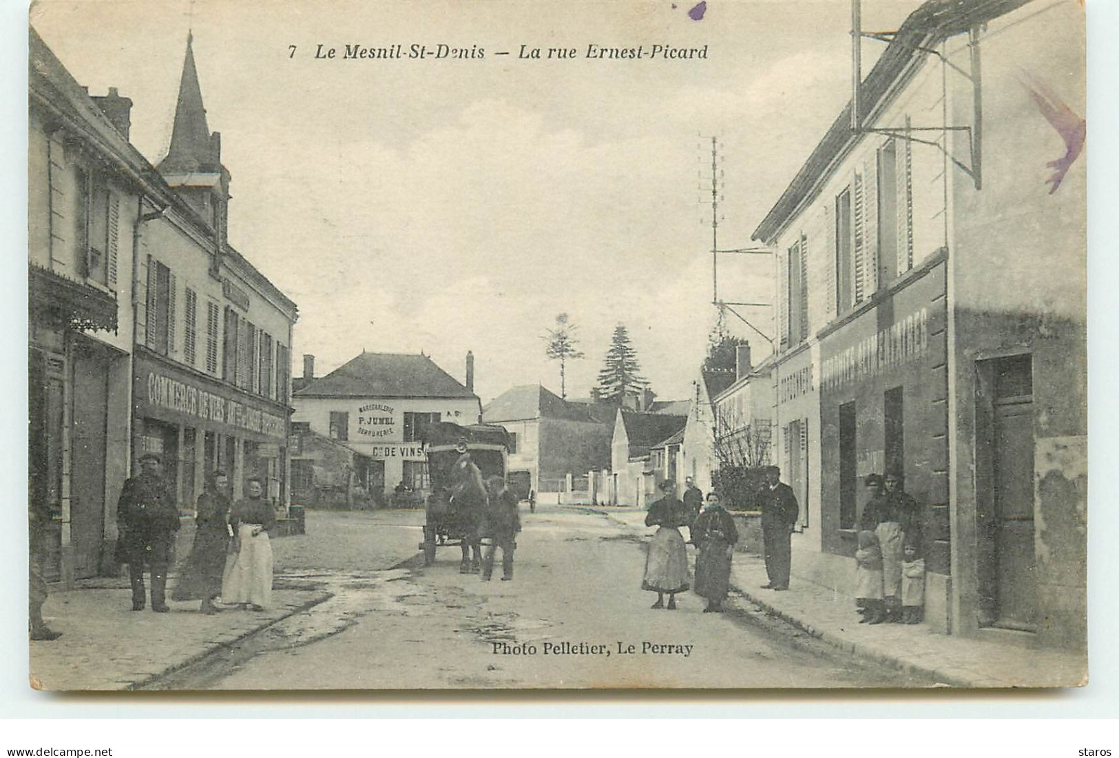 LE MESNIL SAINT DENIS - La Rue Ernest-Picard - Commerces - Le Mesnil Saint Denis