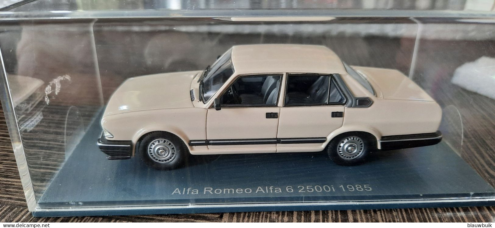 Neo Alfa Romeo 2500i Beige 1985 - Other & Unclassified