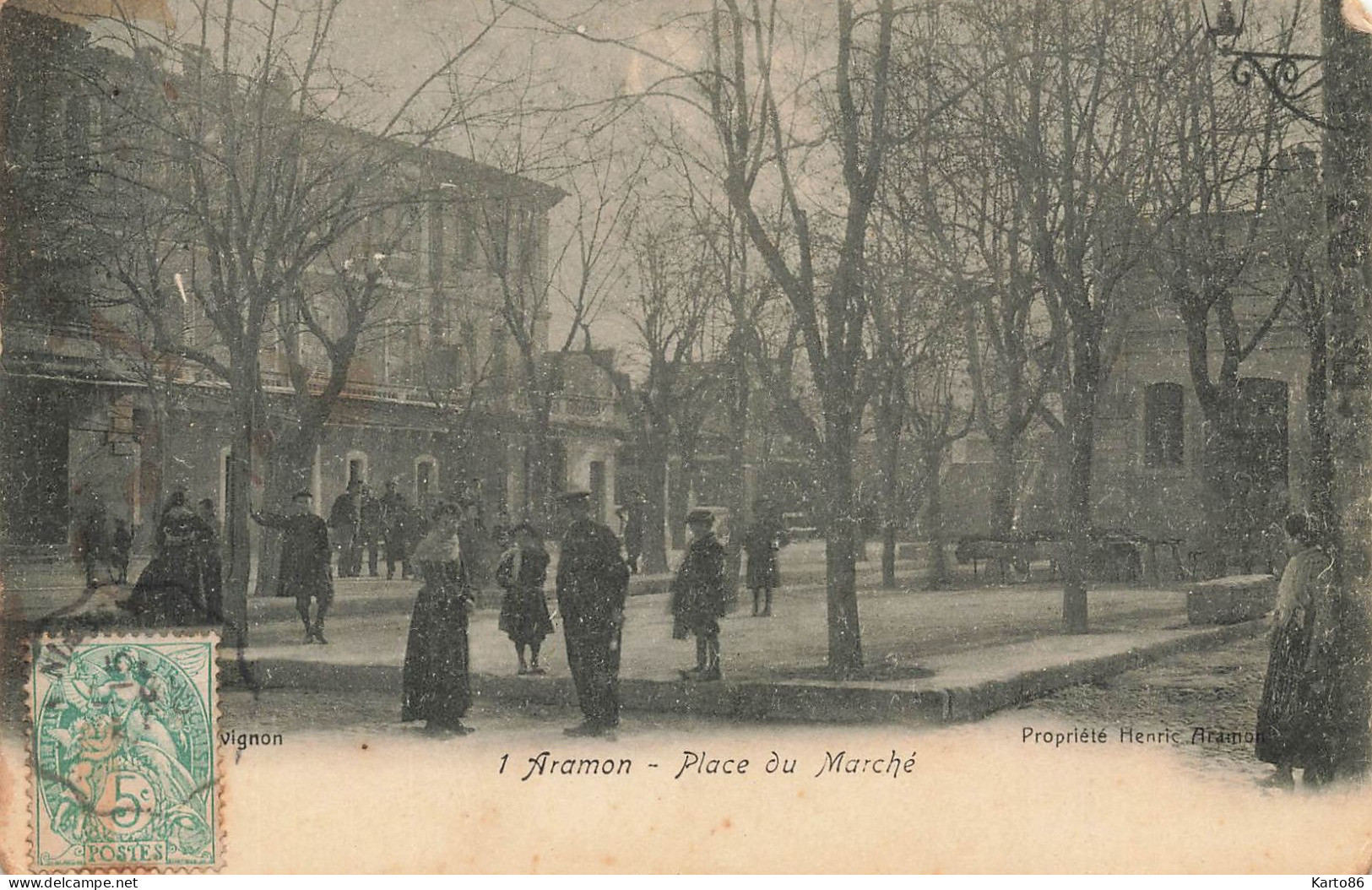 Aramon * Place Du Marché * Villageois - Aramon