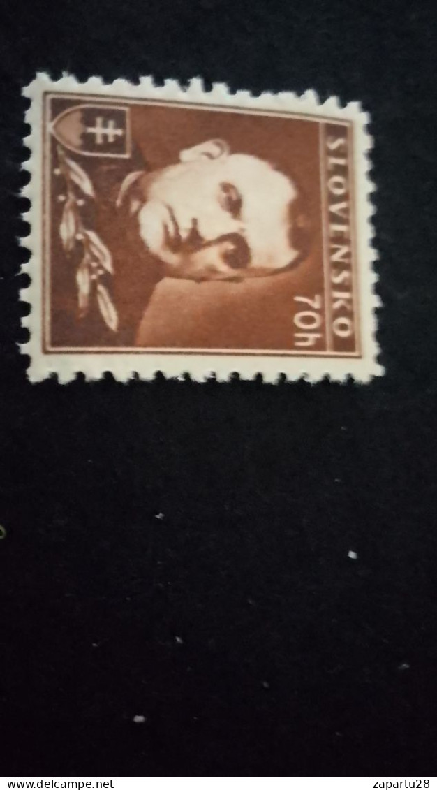 SLOVAKYA-    1939- 45     70 H  DAMGASIZ - Ungebraucht