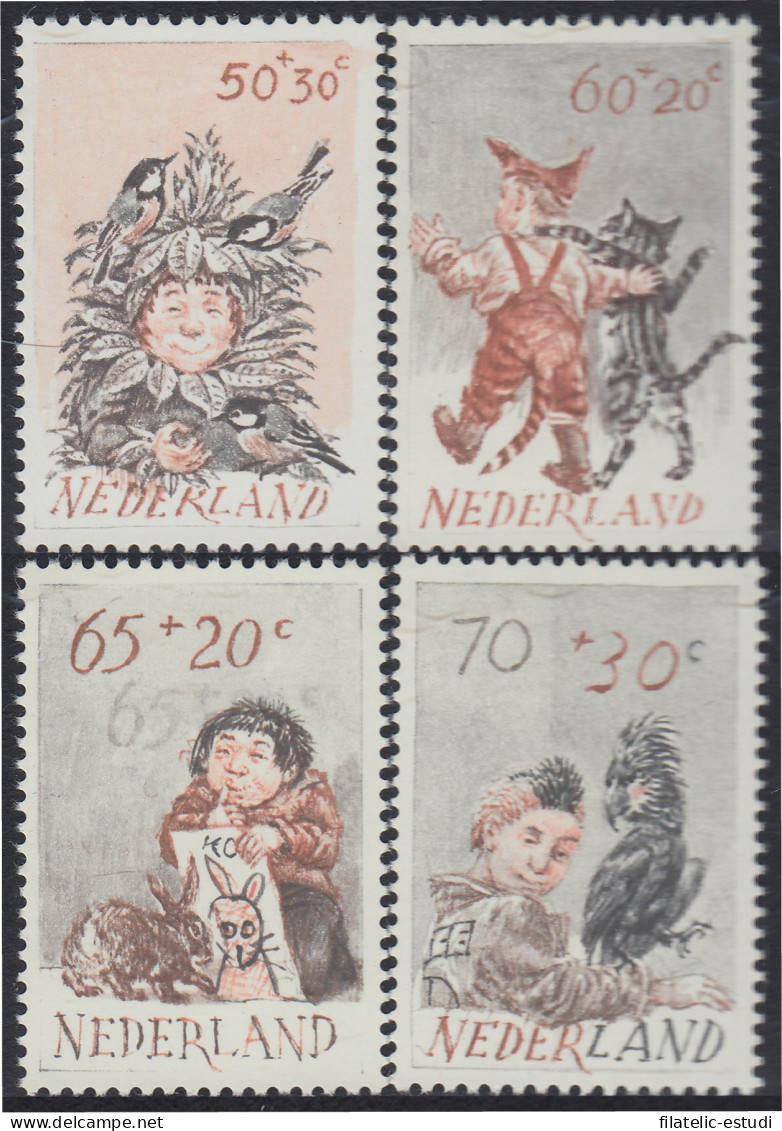 Holanda 1193/96 1982 El Niño Y Los Animales MNH - Autres & Non Classés