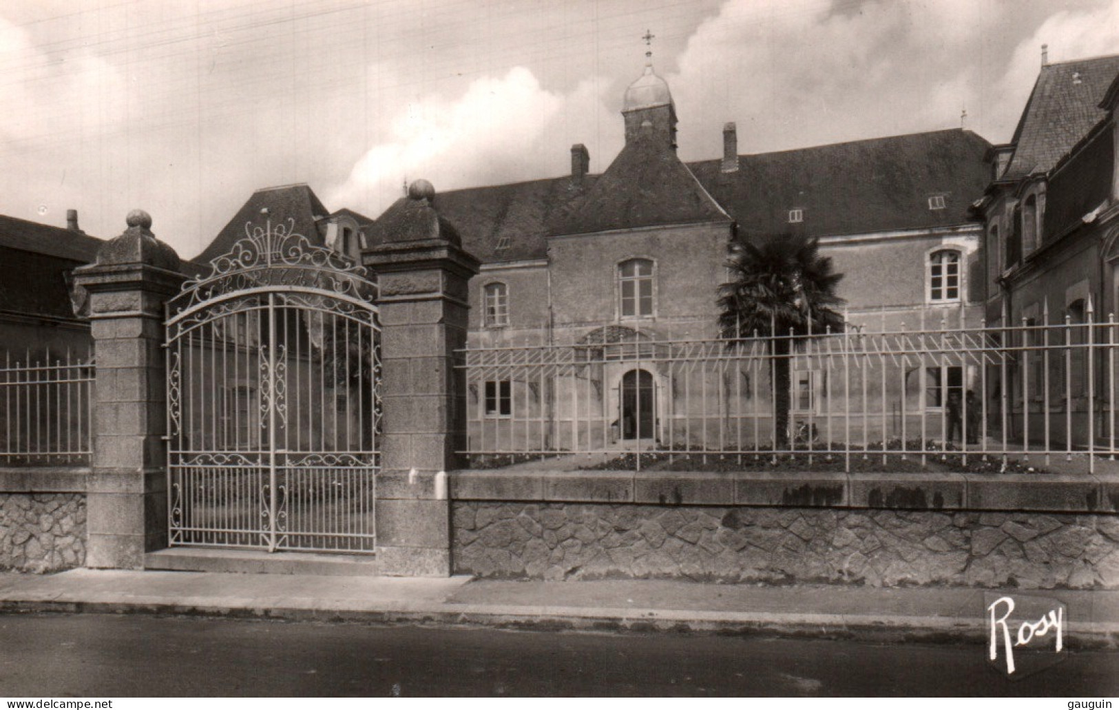 CPSM - BOURGNEUF En RETZ - L'Hospice Hôpital - Edition F.Chapeau (format 9x14) - Bourgneuf-en-Retz