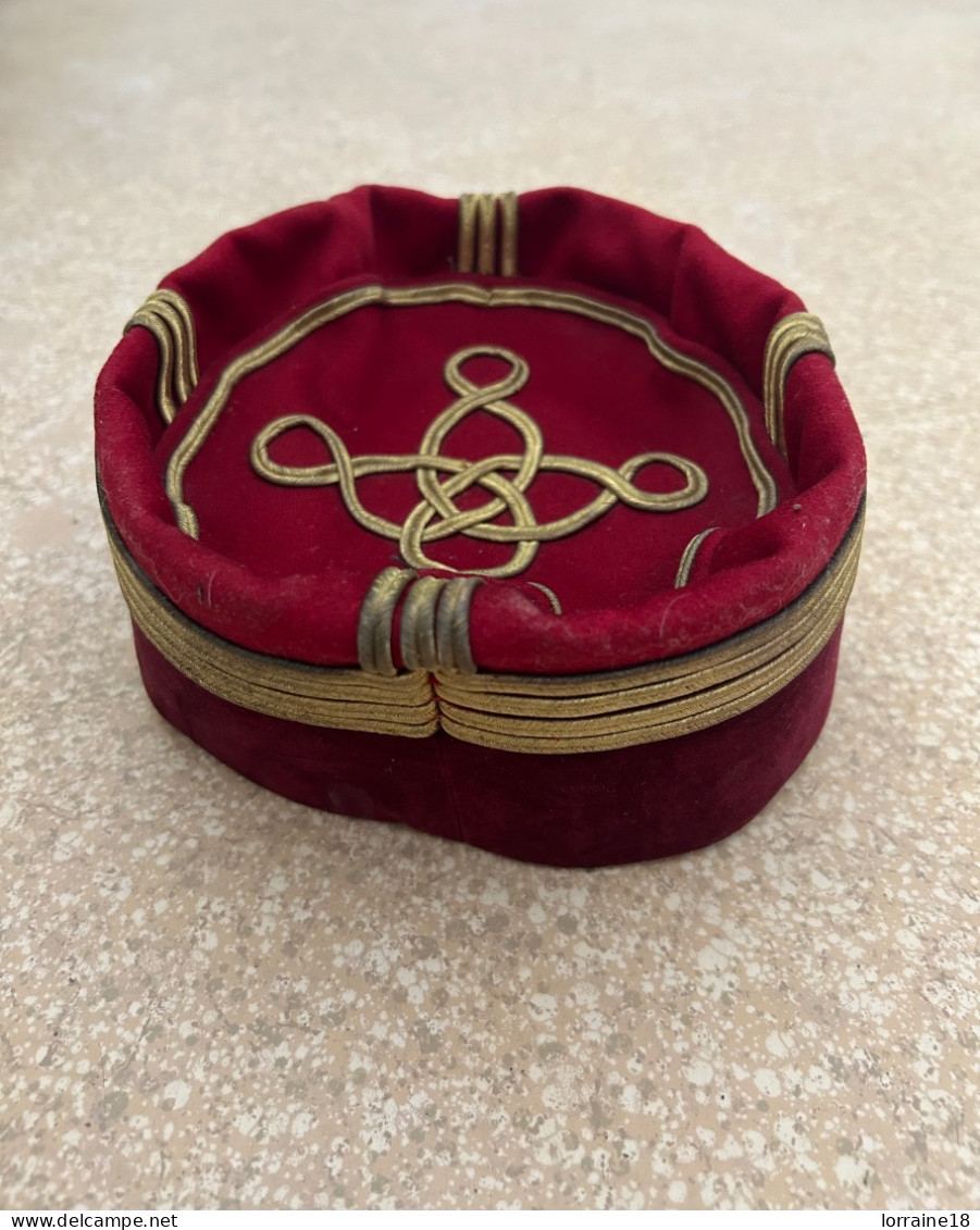 Kepi Foulard Officier Médecin De La Coloniale - Cascos