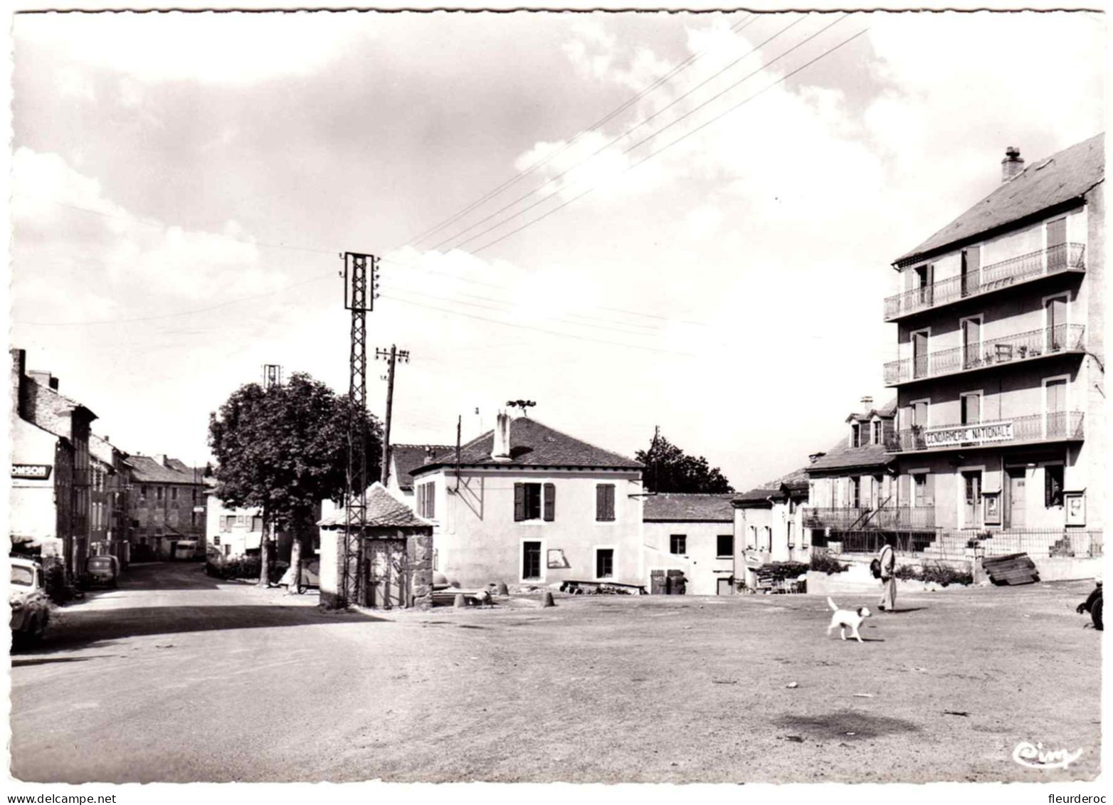 48 - M58660CPM - GRANDRIEU - GRANDRIEUX - La Place - Très Bon état - LOZERE - Gandrieux Saint Amans