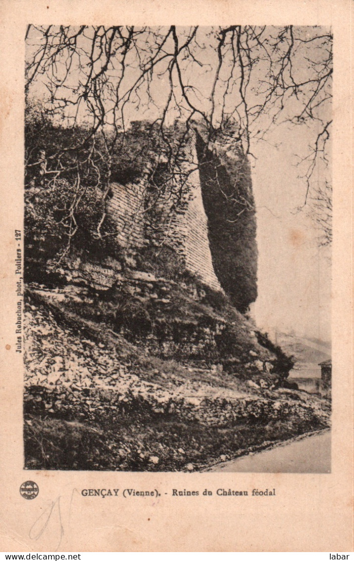 CPA 86 GENCAY Ruine Du Château Féodal - Gencay