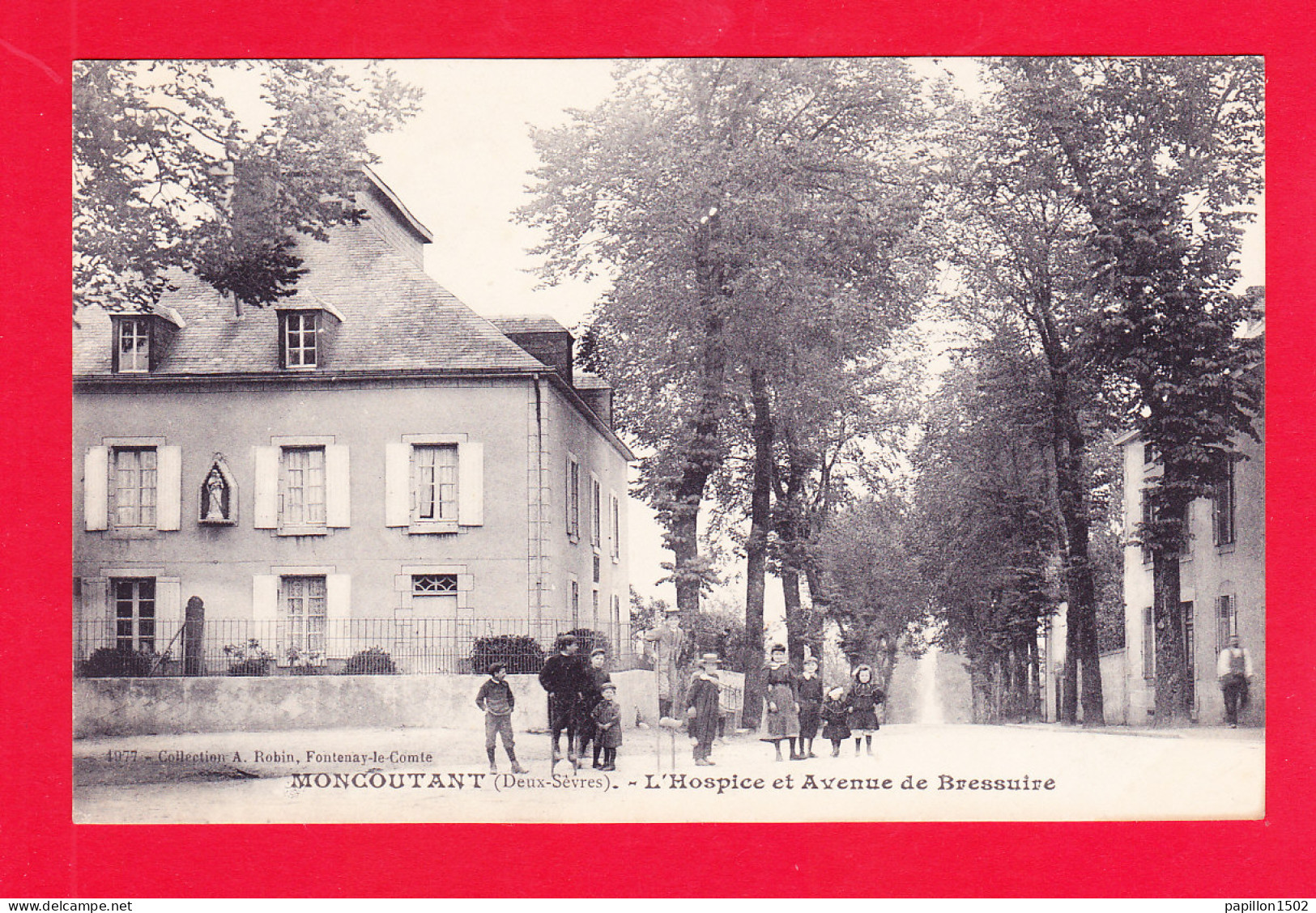 F-79-Moncoutant-04A62  L'hospice Et Avenue De Bressuire, Animation, Cpa BE - Moncoutant