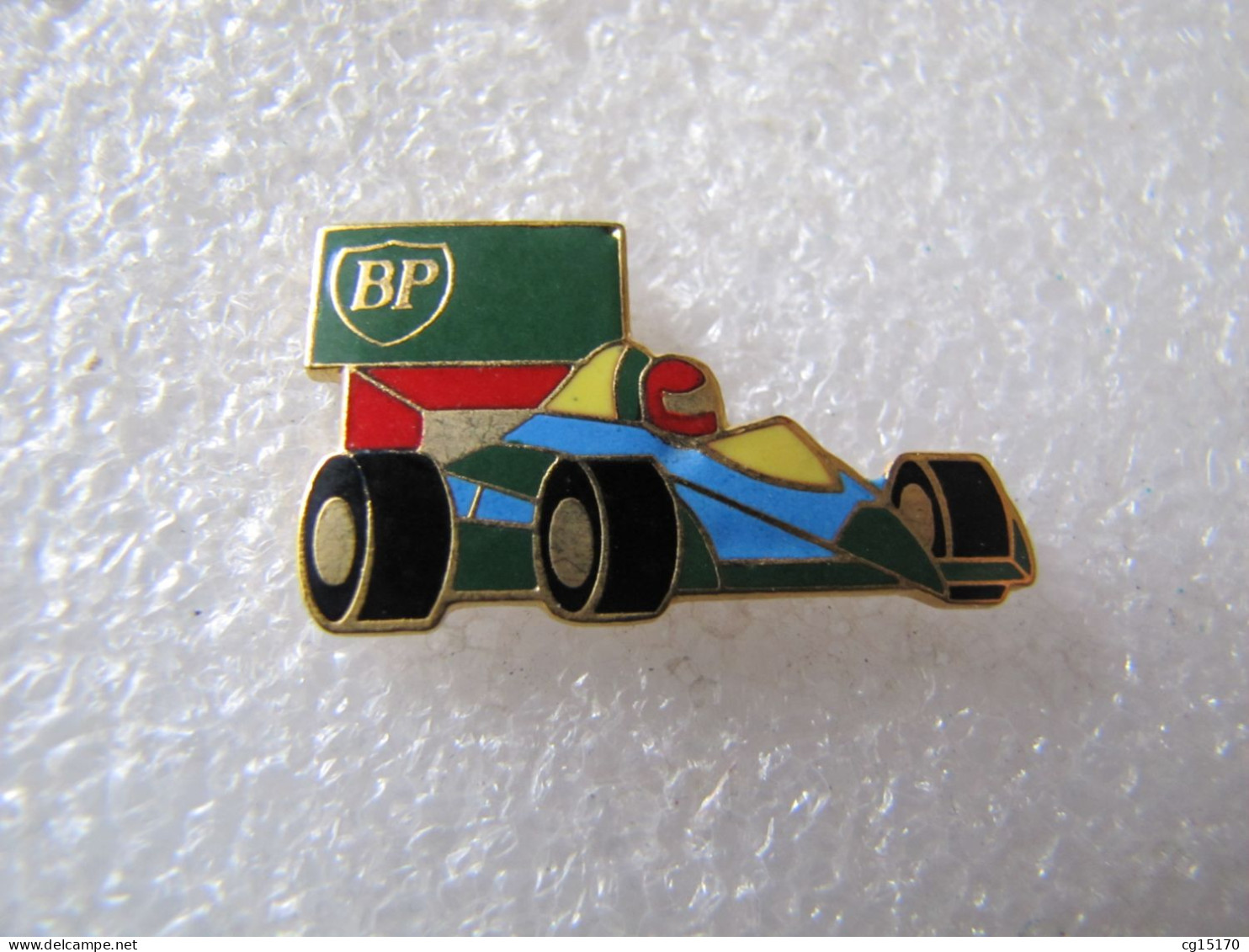 PIN'S    BP   FORMULE 1  LARROUSSE    CARBURANTS  LUBRIFIANTS  Email Grand Feu  MOURGEON - Fuels