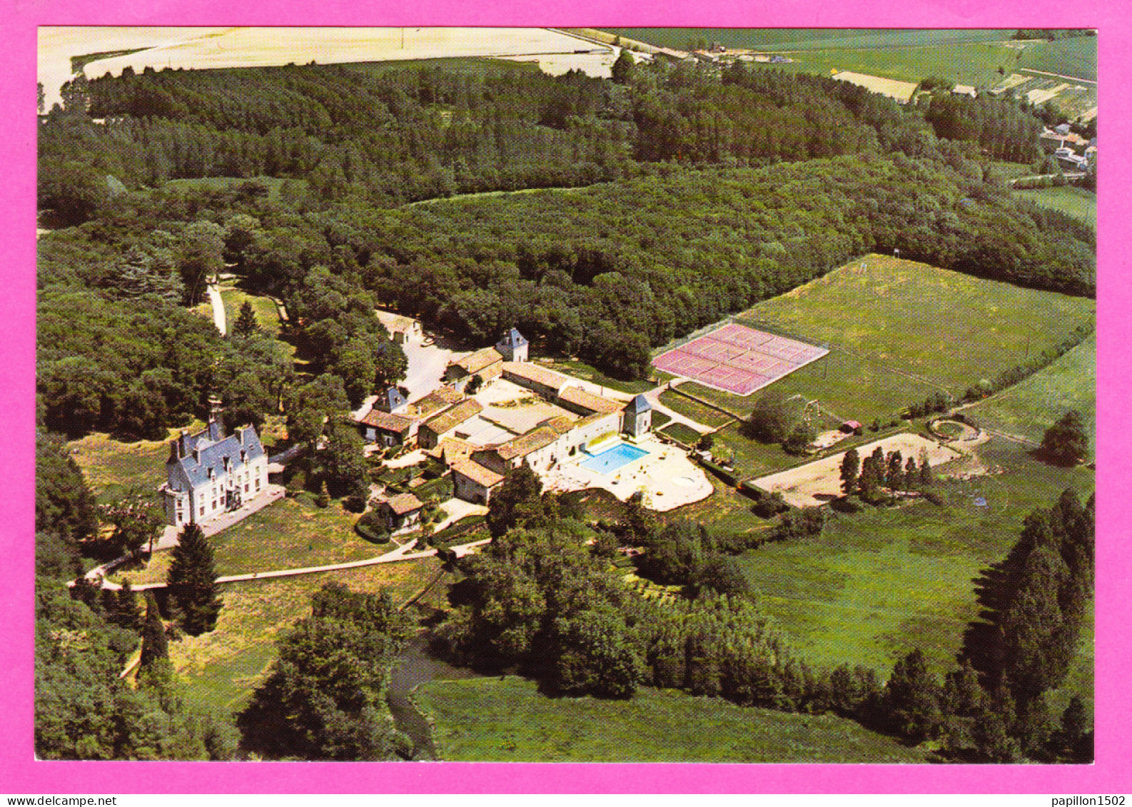 F-86-Vouille-01PH32  Le Château De Perigny, Relais De Campagne, Château Hôtel, Vue Aérienne, La Piscine, Les Tennis, BE - Vouille