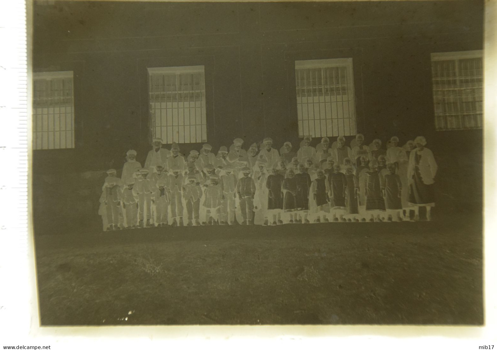 Plaque Photo En Verre. Petit Gibus - Photo D'école Ou De Pensionnat ? - Diapositivas De Vidrio