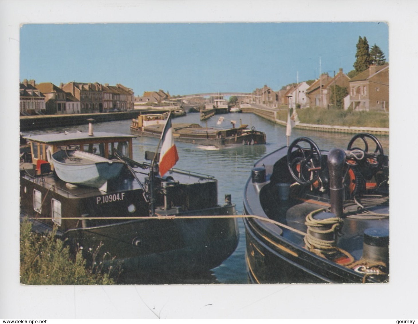 Longueil-Annel, Le Canal, Les écluses Et La Passerelle (péniches - Longueil Annel