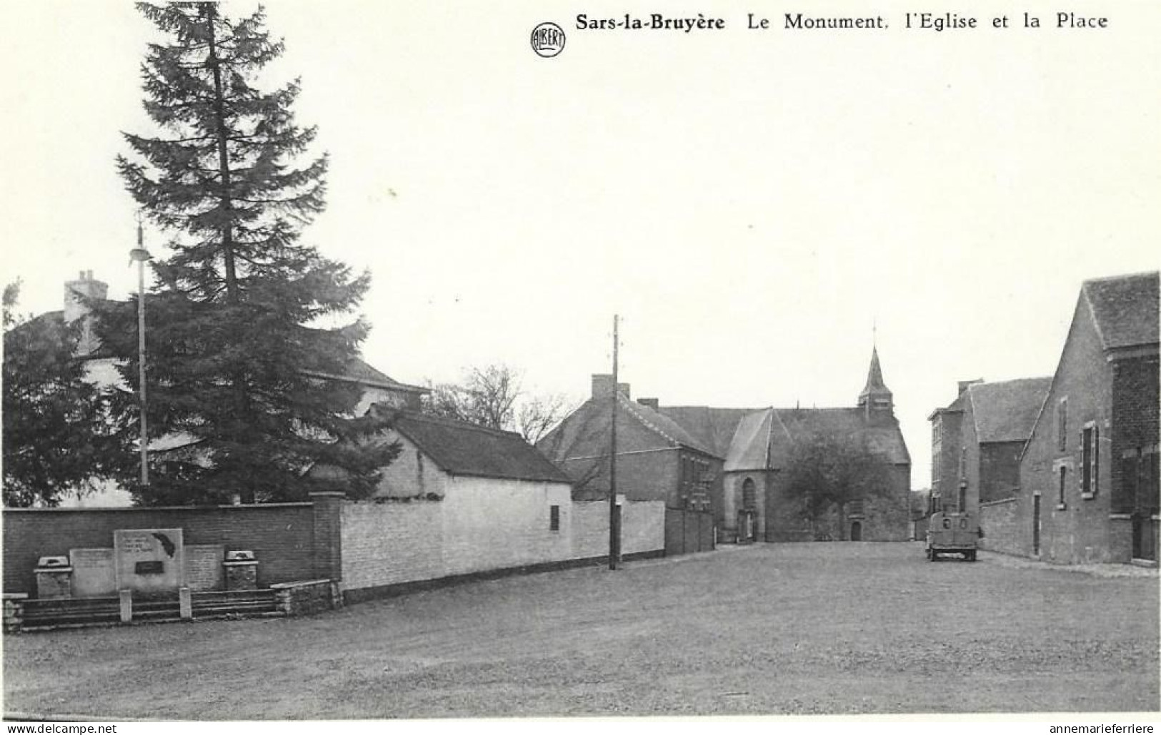 SARS - LA - BRUYERE - Le Monument - L'Eglise Et La Place - Frameries