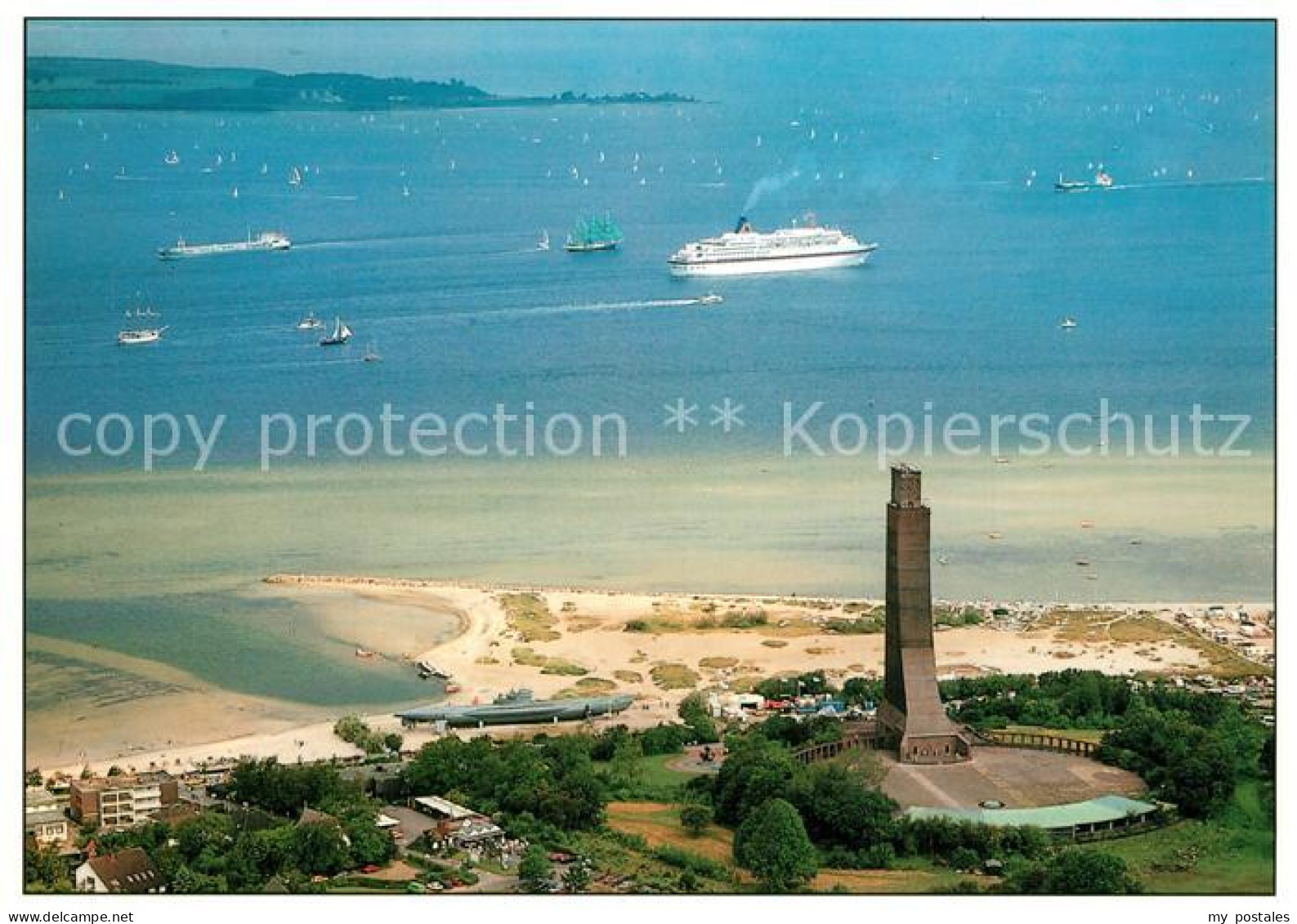 73543528 Laboe Marine Ehrenmal Und U995 Fliegeraufnahme Laboe - Laboe