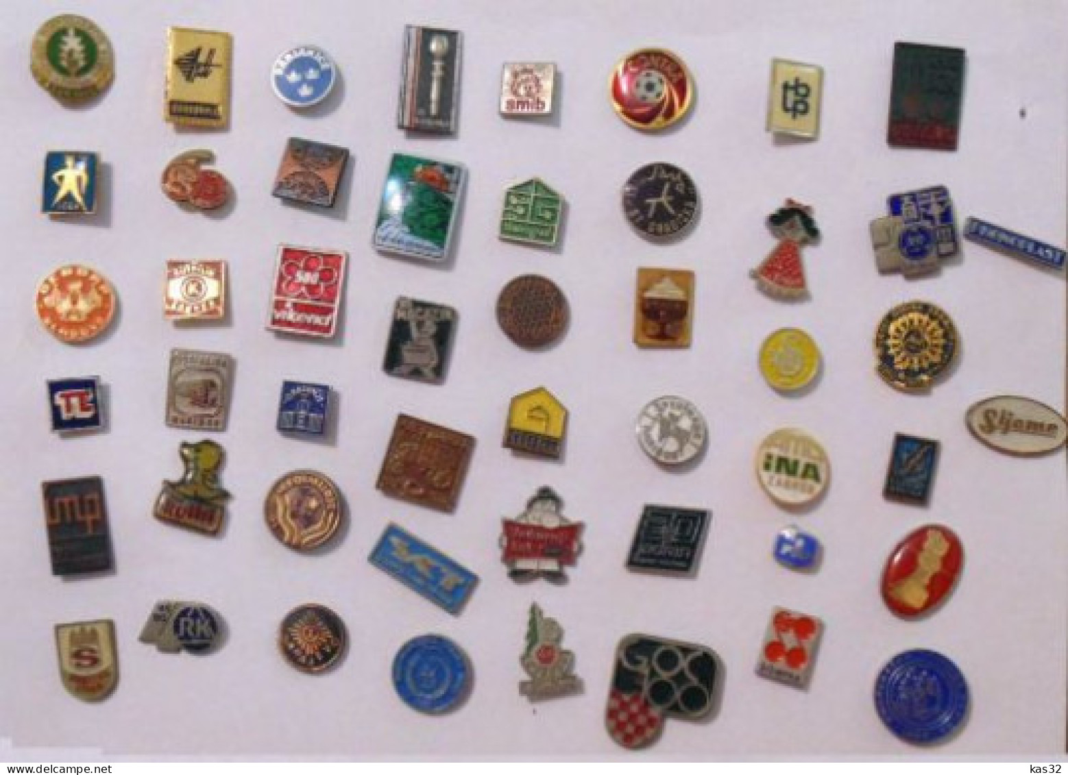 Yugoslavia, Croatia, Pins Badges, Antique Unsorted Collection Lot 158 - Sets