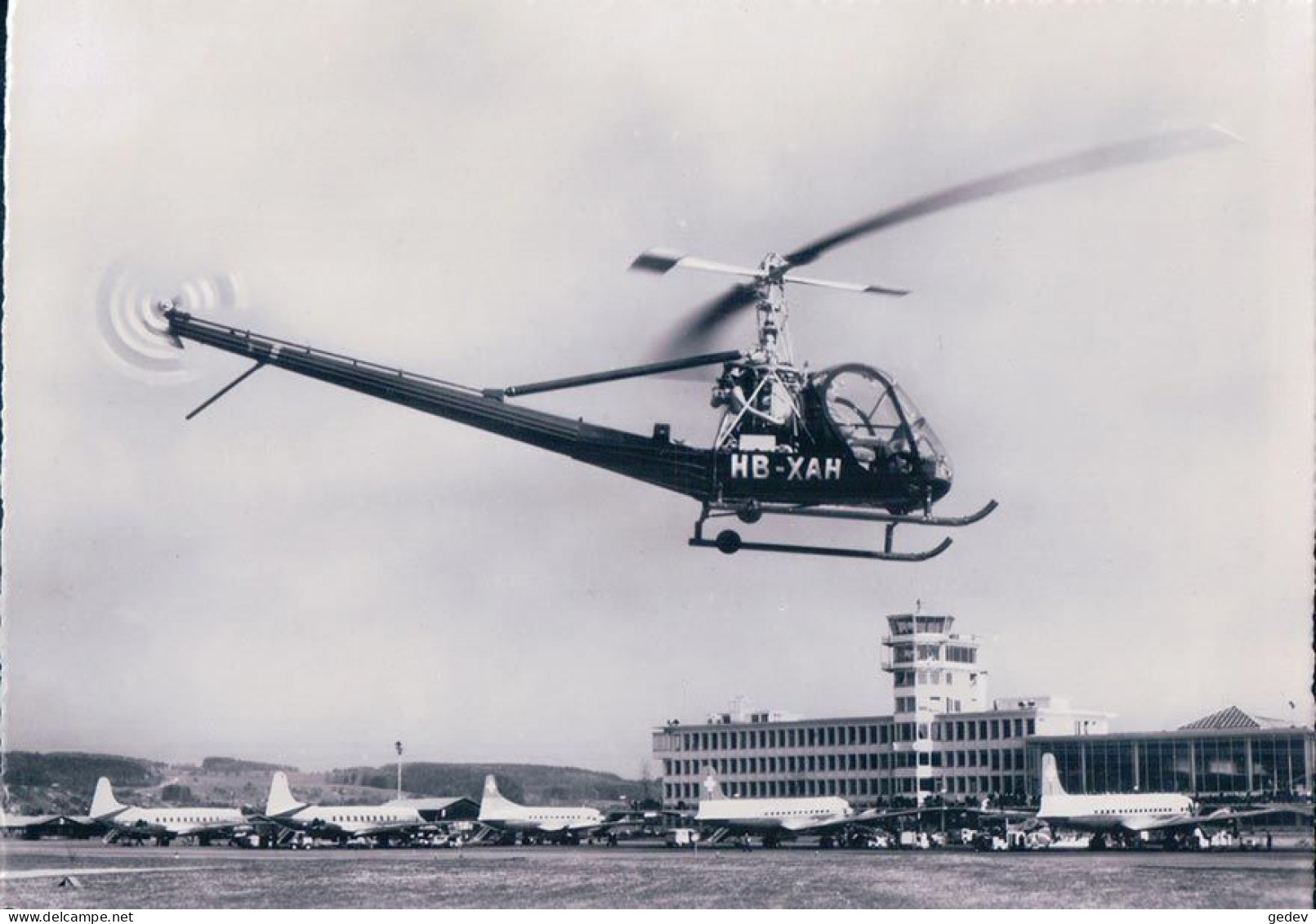 Aviation, Flughafen Zürich, Hiller-Helicopter UH 12-B Et Avions Swissair (6633) 10x15 - Hubschrauber