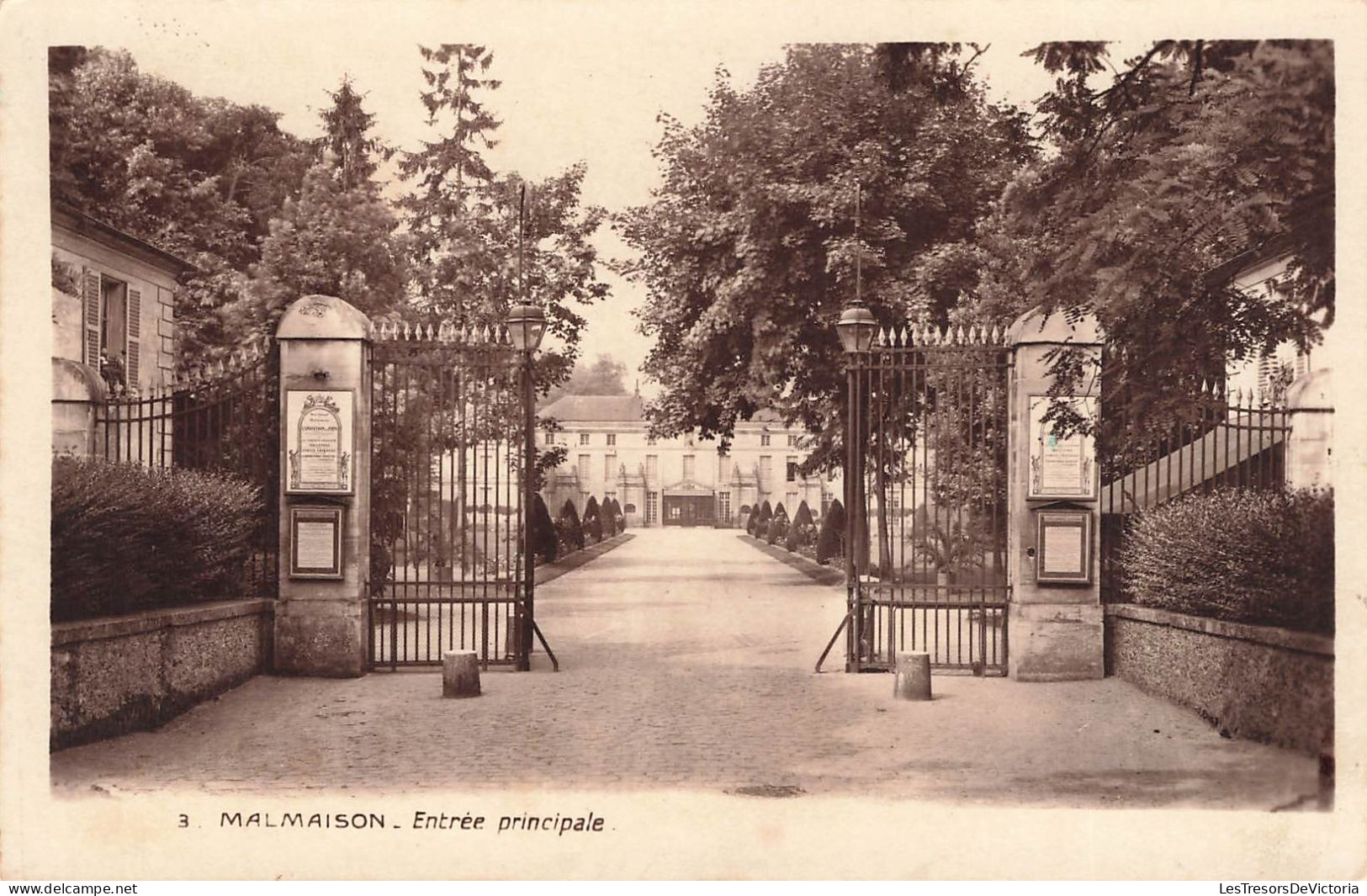 FRANCE - Malmaison - Vue Sur L'entrée Principale - Carte Postale Ancienne - Chateau De La Malmaison