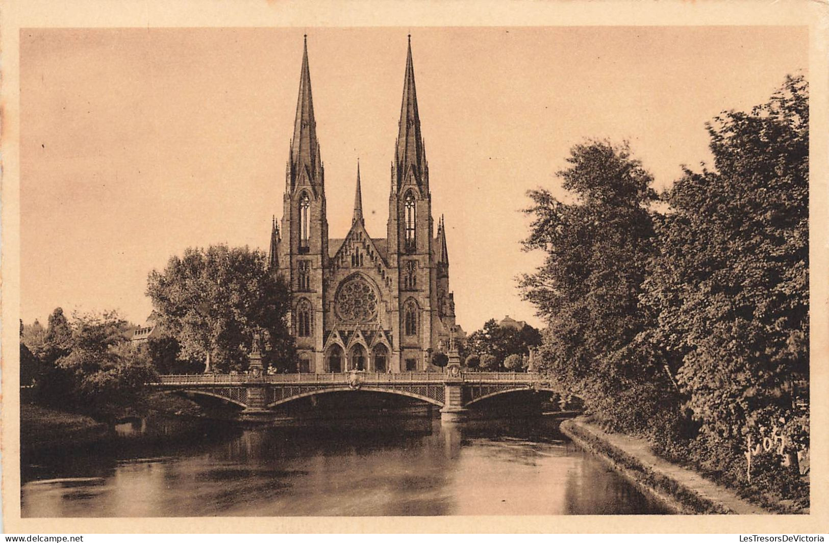 FRANCE - Strasbourg - Vue Générale De L'église Protestante St Paul Et Bords De... - Carte Postale Ancienne - Straatsburg