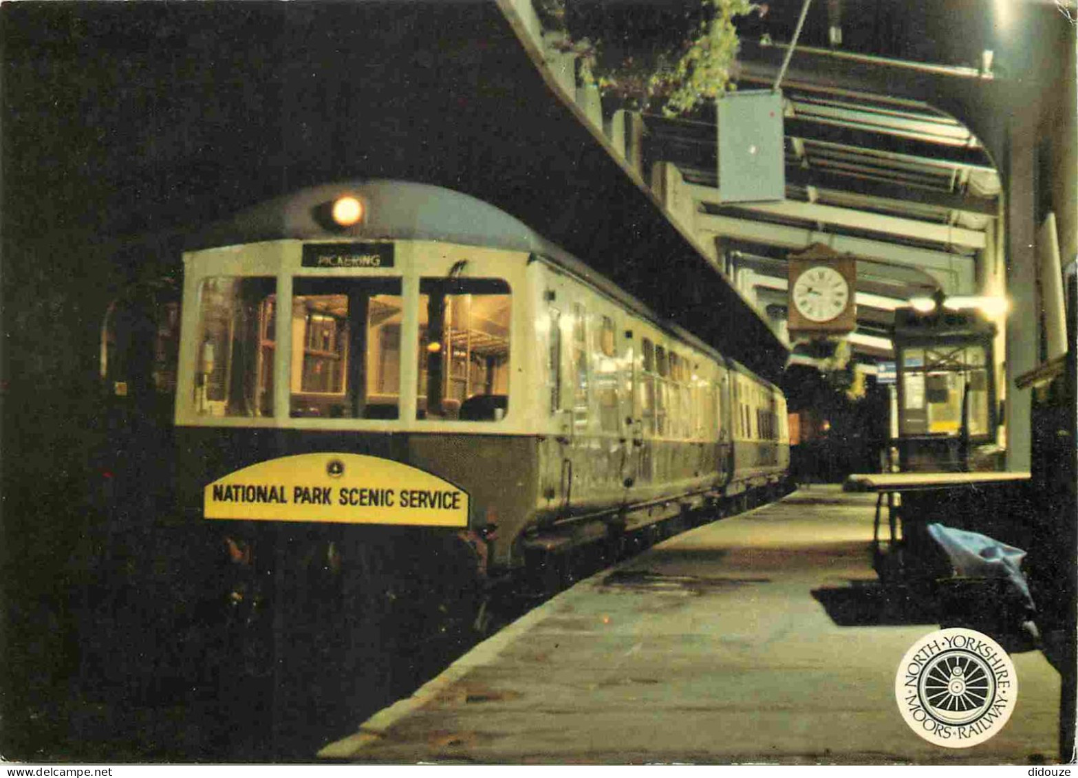 Trains - Métro - National Park Diesel Scenic Unit At Pickering Station - Units Built By Gloucester RaiIway Carriage  Wag - Metro