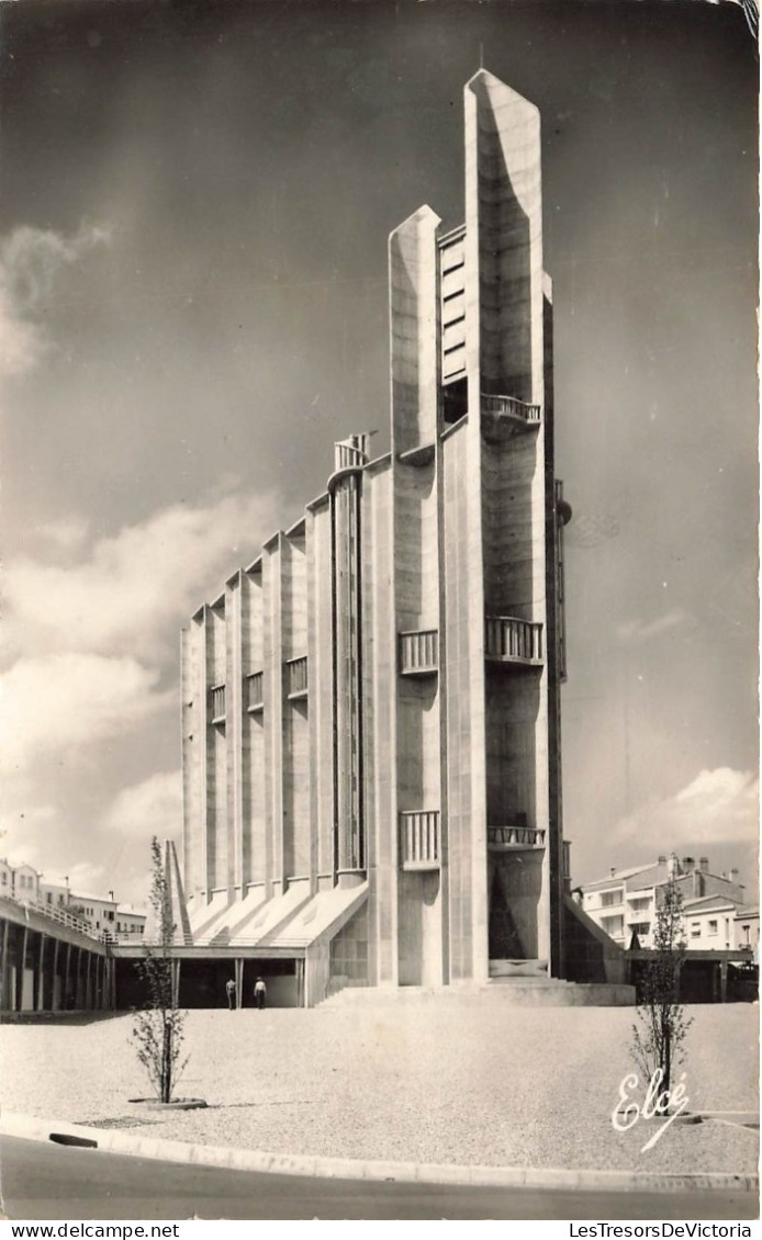 FRANCE - Royan - Vue Générale De L'église - Ingénieur R. Sarger -  Carte Postale Ancienne - Royan