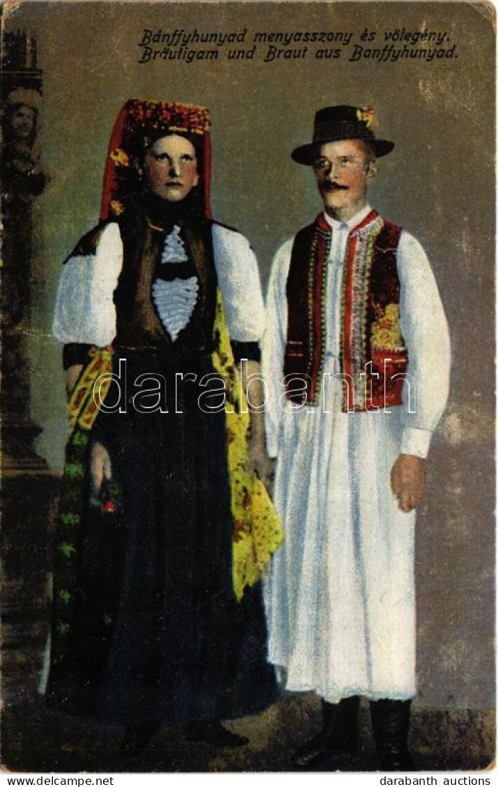 * T3 1919 Bánffyhunyad, Huedin; Bräutigam Und Braut Aus Banffyhunyad / Erdélyi Folklór, Menyasszony és Vőlegény / Transy - Unclassified