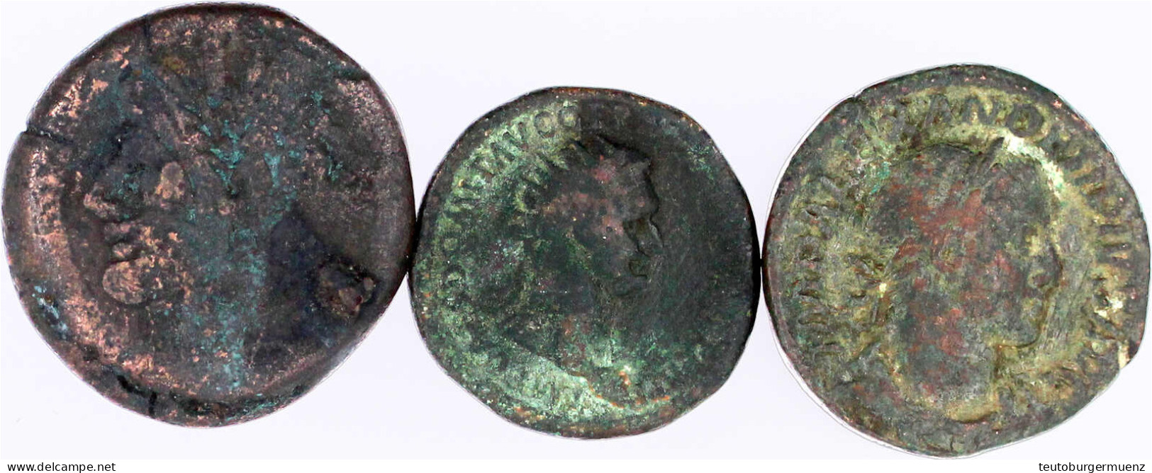 3 Bronzemünzen: Republik As, Domitian Dupondius, Severus Alexander Sesterz. Schön - Other & Unclassified