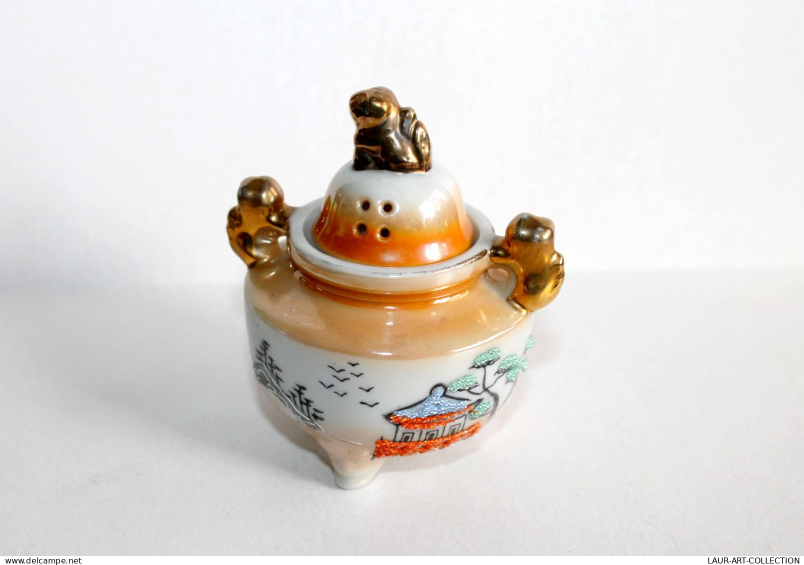 JAPON ANCIEN BRULE PARFUM ENCENSOIR PILULIER BOITE En PORCELAINE FAIT MAIN SIGNÉ, ART DECORATIF ASIATIQUE (0603.15) - Asian Art