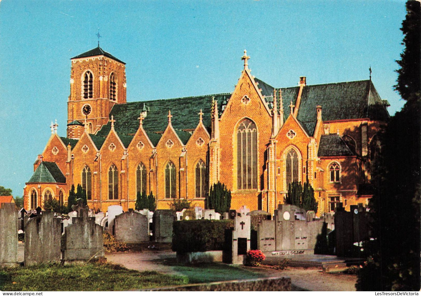 BELGIQUE - Schilde - Vue Générale De L'église St Guibertus - Colorisé  - Carte Postale - Schilde