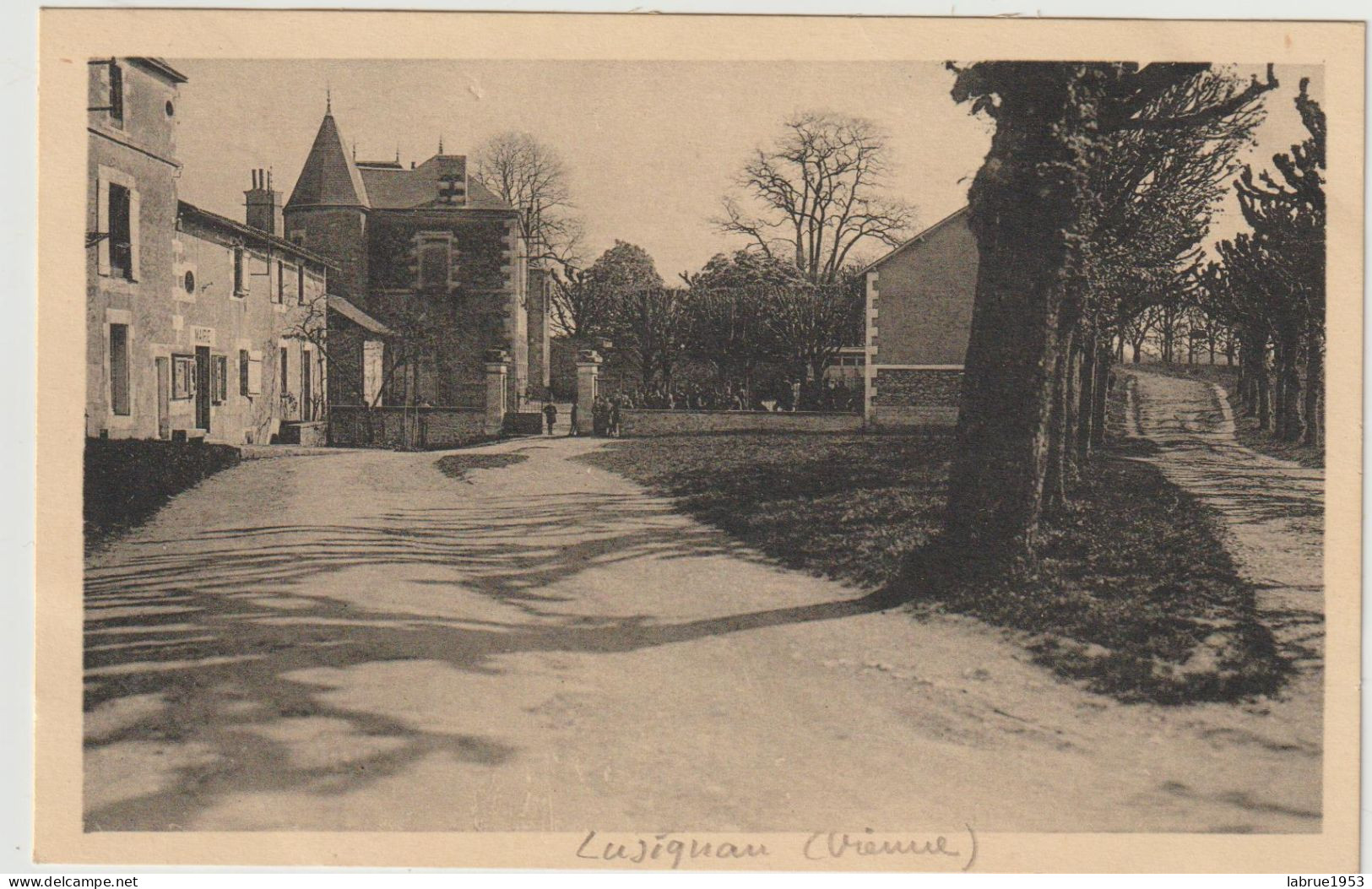 Lusignan -  Plage -La Mairie L'Ecole Des Garçons  - (G.1899) - Lusignan