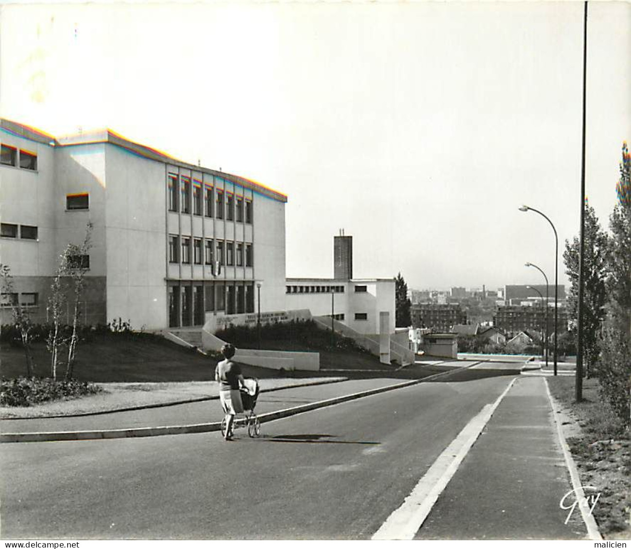 Gd Format -ref-AD272- Val De Marne - Le Kremlin Bicêtre - Groupe Scolaire Benoit Mâlon Et Rue Jean Mermoz - - Kremlin Bicetre