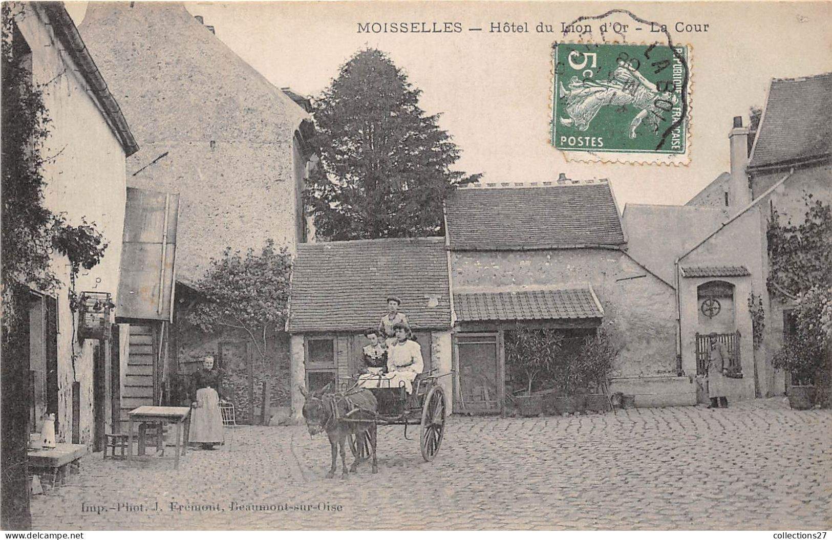 95-MOISSELLES- HÔTEL DU LION D'OR , LA COUR - Moisselles