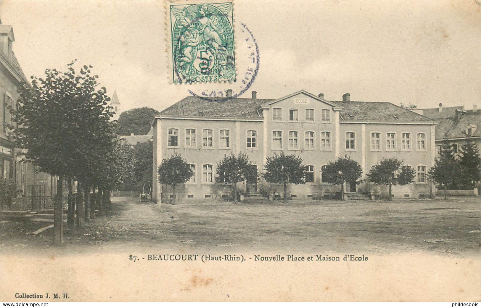 TERRITOIRE DE BELFORT   BEAUCOURT  Nouvelle Place Et Maison Des écoles - Beaucourt