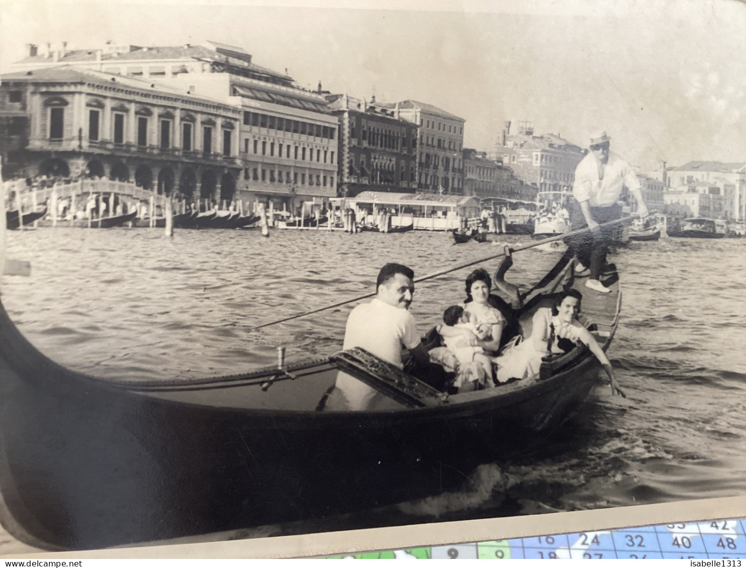 Photo Snapshot 1940 Photo, Noir Et Blanc, Homme Femme, Enfants Sur Une Gondole à Venise Commerce, Magasin, Magasin - Gegenstände