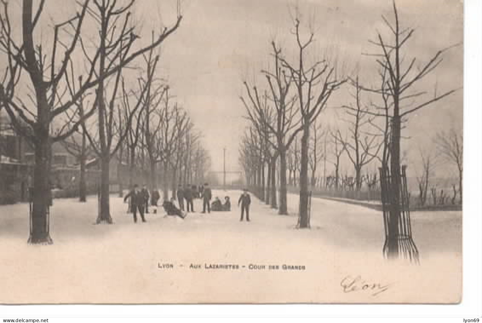 LYON   AUX LAZALARISTES  COUR DES GRANS  TIMBRE EN PARTIE ENLEVE AGE D OR - Lyon 5