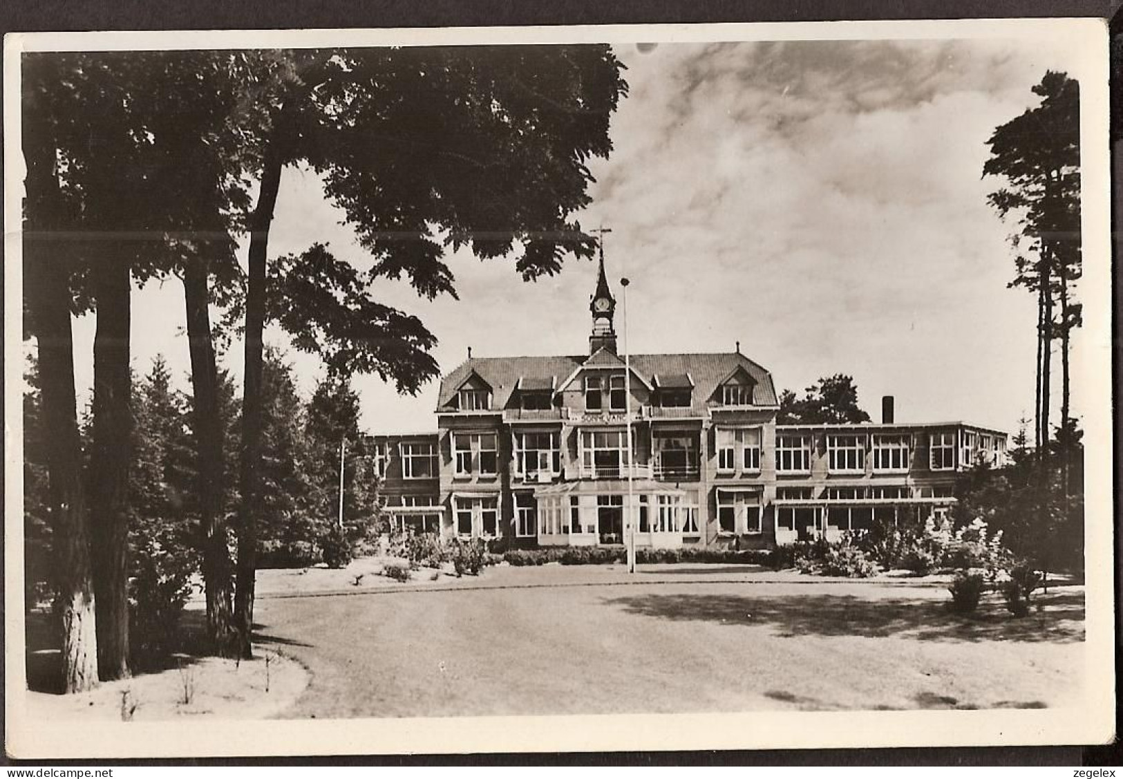 Harderwijk - Sanatorium "Sonnevanck" Hoofdgebouw - Harderwijk