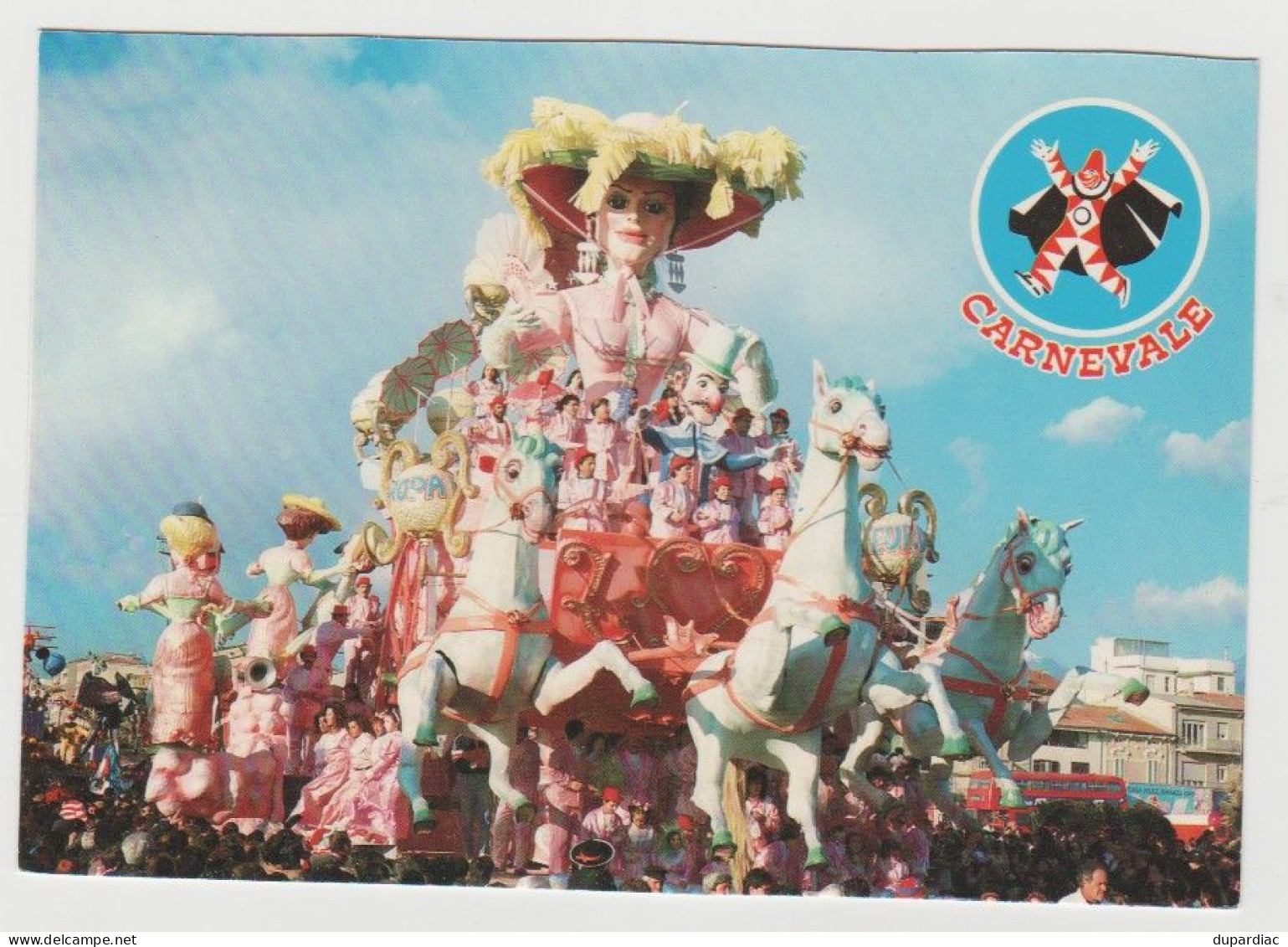 Italie / Carnaval de VIAREGGIO : lot de 38 cartes postales différentes.