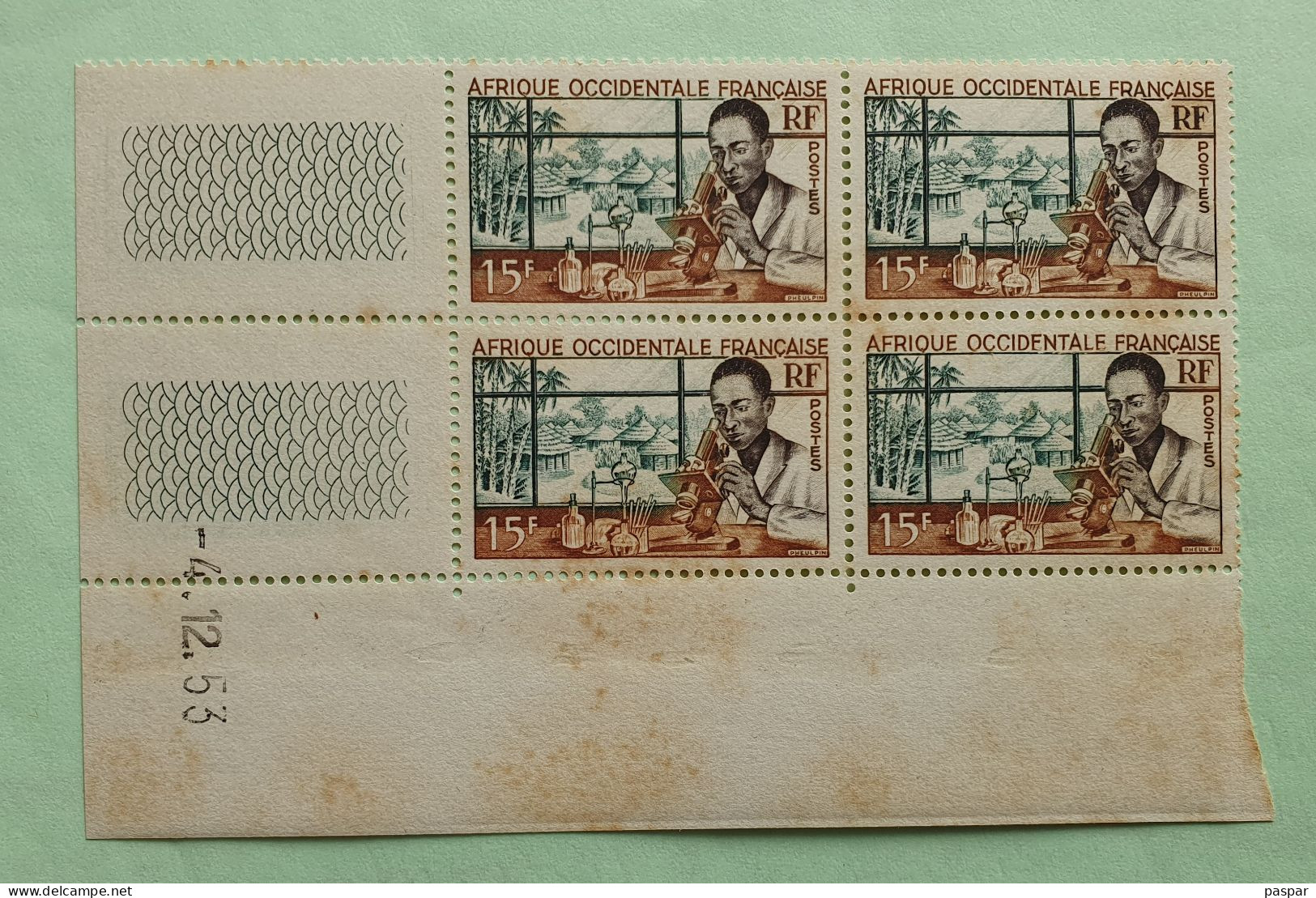 Bloc De 4 Timbres Neufs AOF 15F Coin Daté 4.12.53 - MNH - YT 48 - Laboratoire Médical 1953 - Nuovi