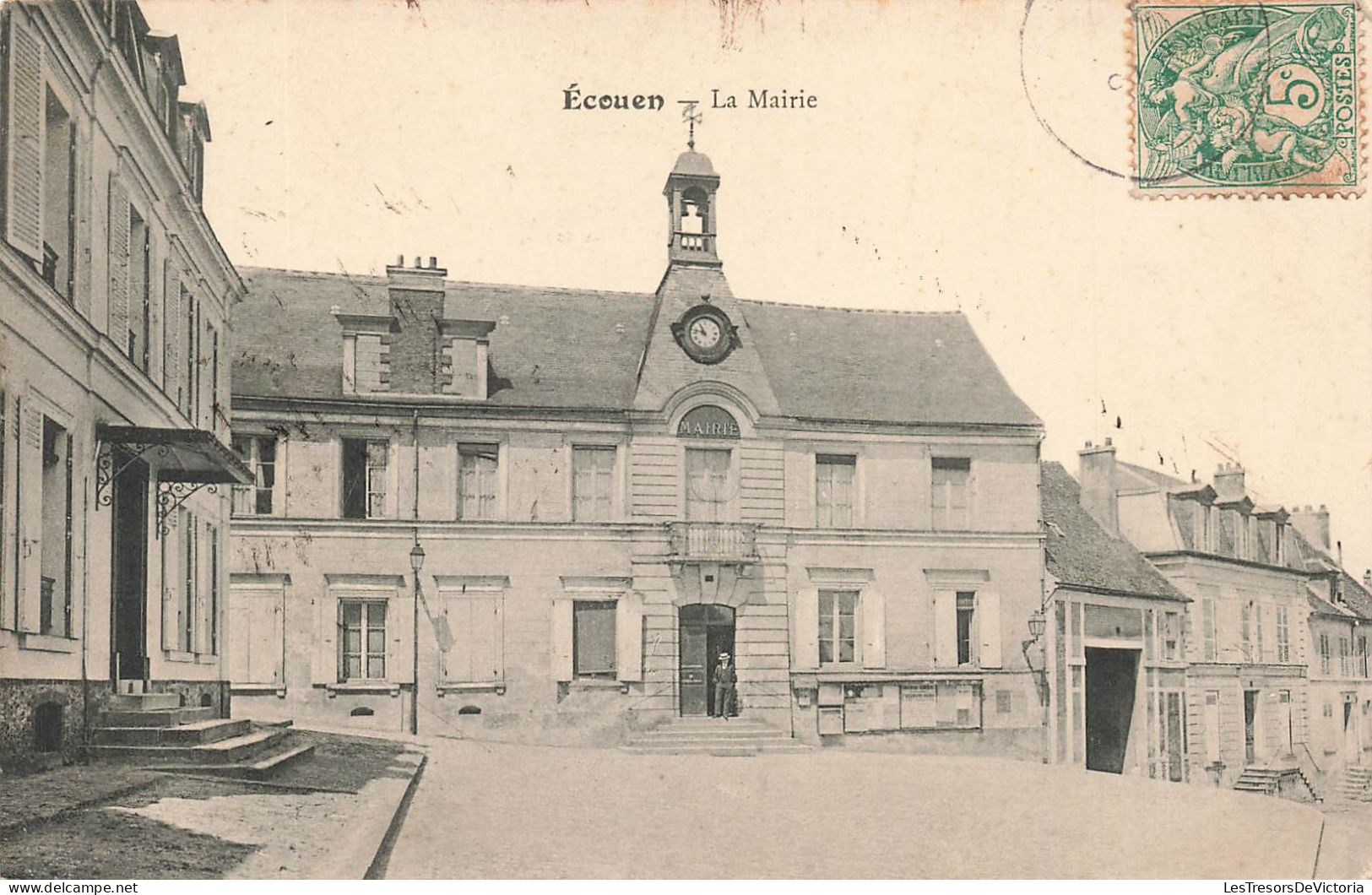 FRANCE - Ecouen - La Mairie - Vue Générale - De L'extérieure - Plusieurs Maisons Autour - Carte Postale Ancienne - Ecouen