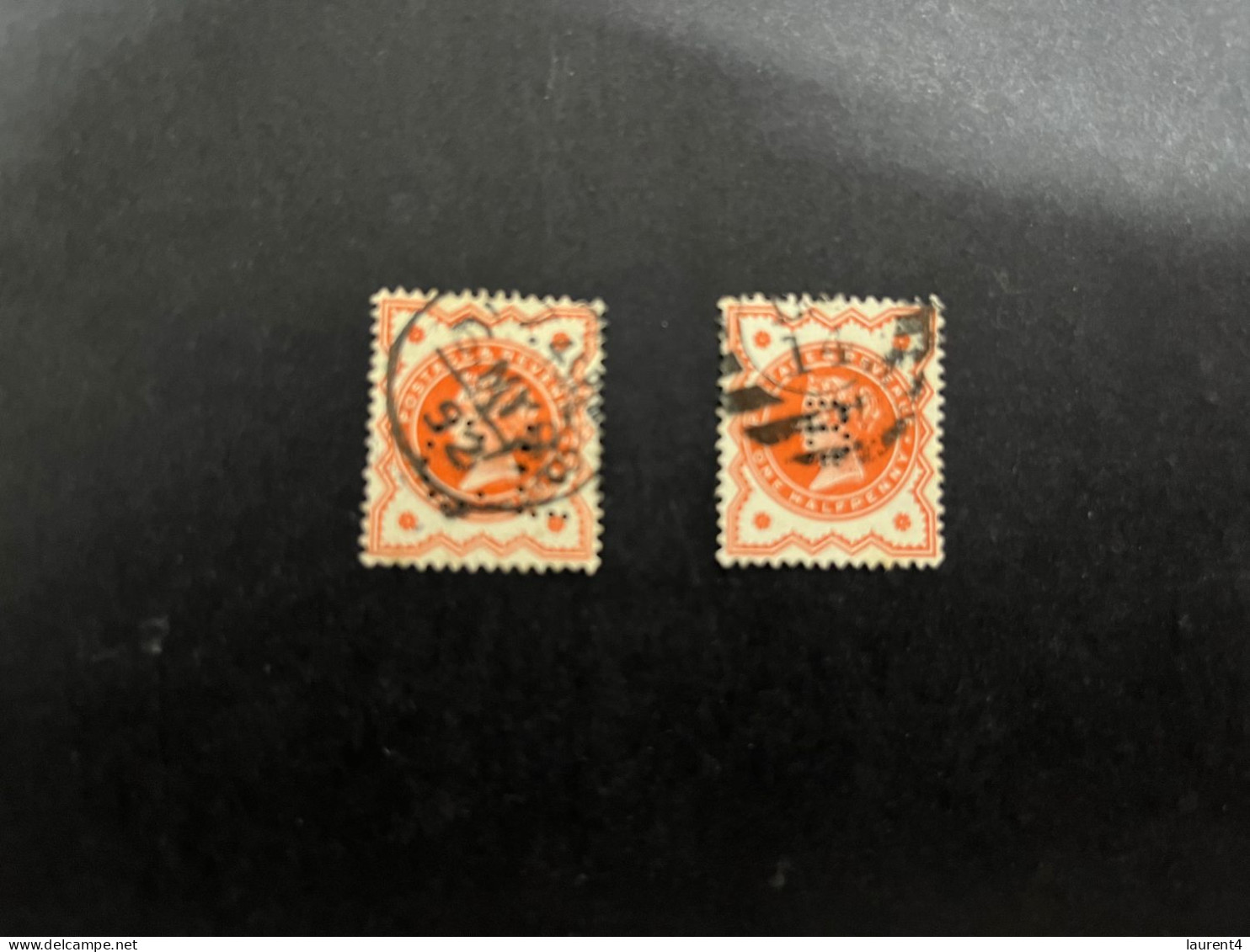 23-3-2024 (stamp) UK - Queen X 2 - Perfins - Imperforated