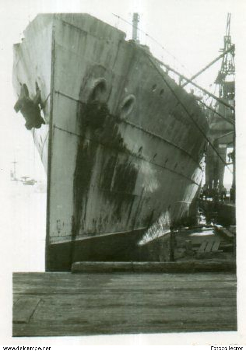 Paquebot Lamoricière (Cie Transatlantique) à Marseille Le 27 Août 1940 - Bateaux