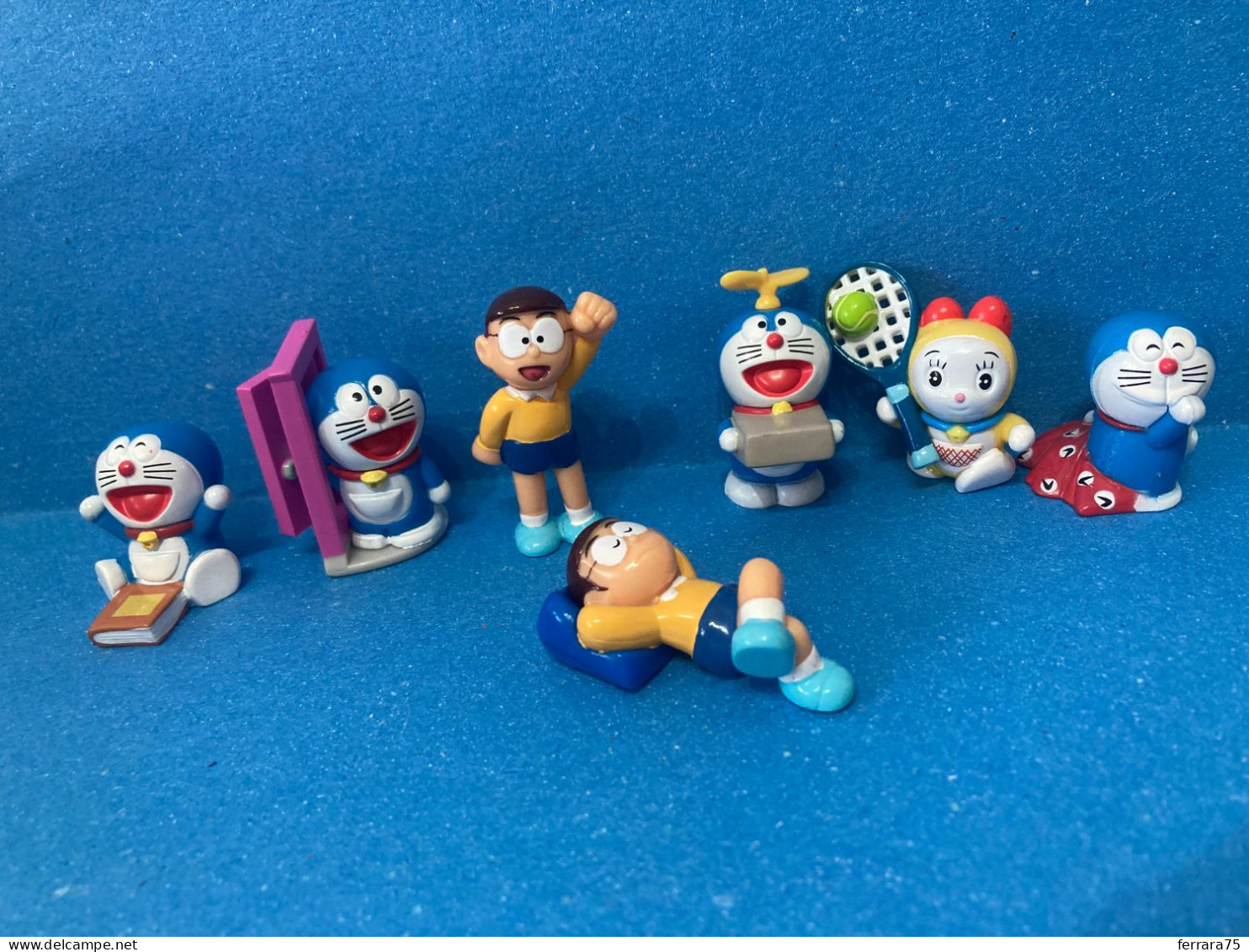 KINDER FERRERO SORPRESINE SERIE NON COMPLETA DORAEMON 2004. - Andere & Zonder Classificatie